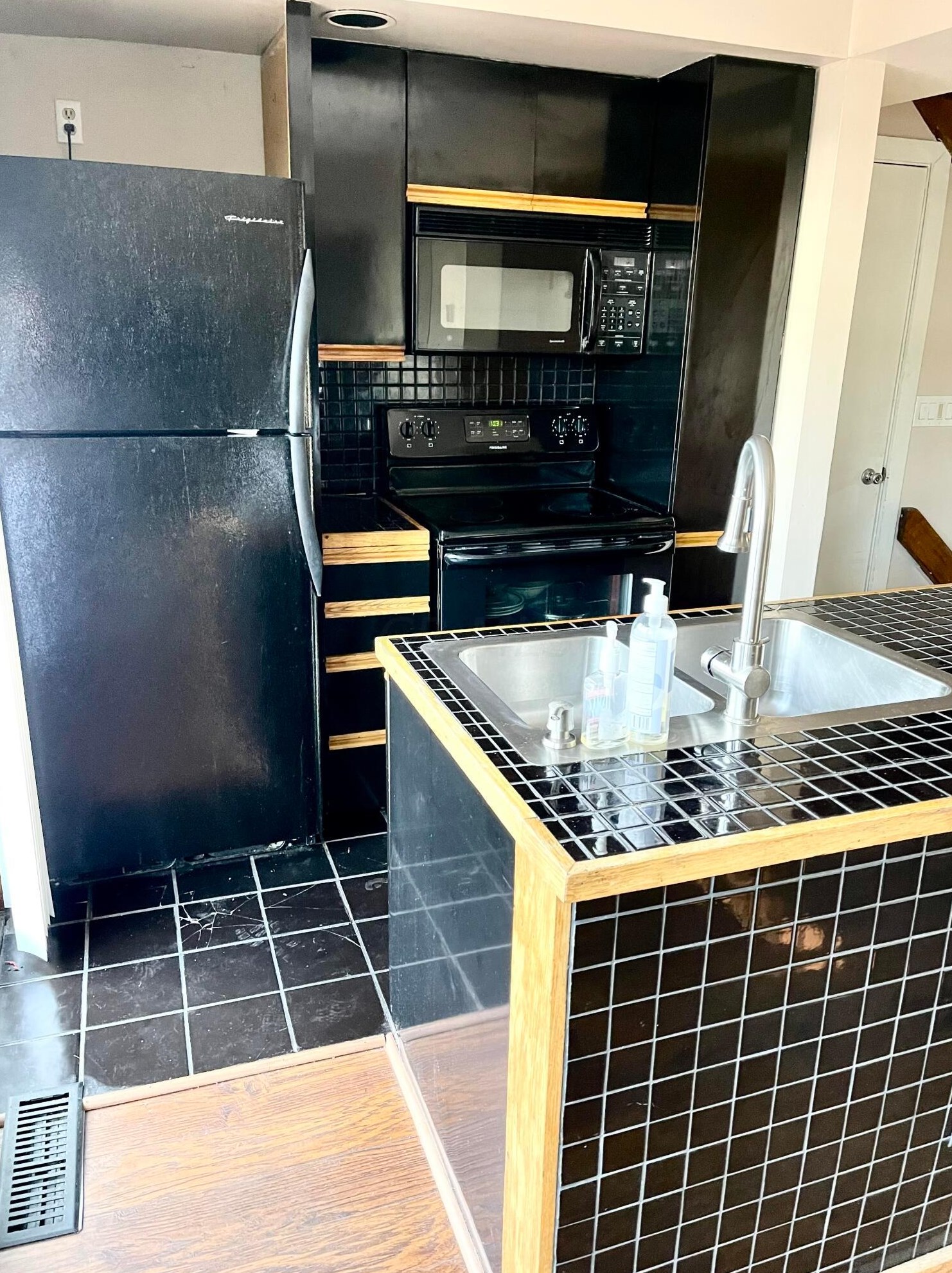 7601 Worthington Galena Rd, Columbus OH  43085-4713 exterior