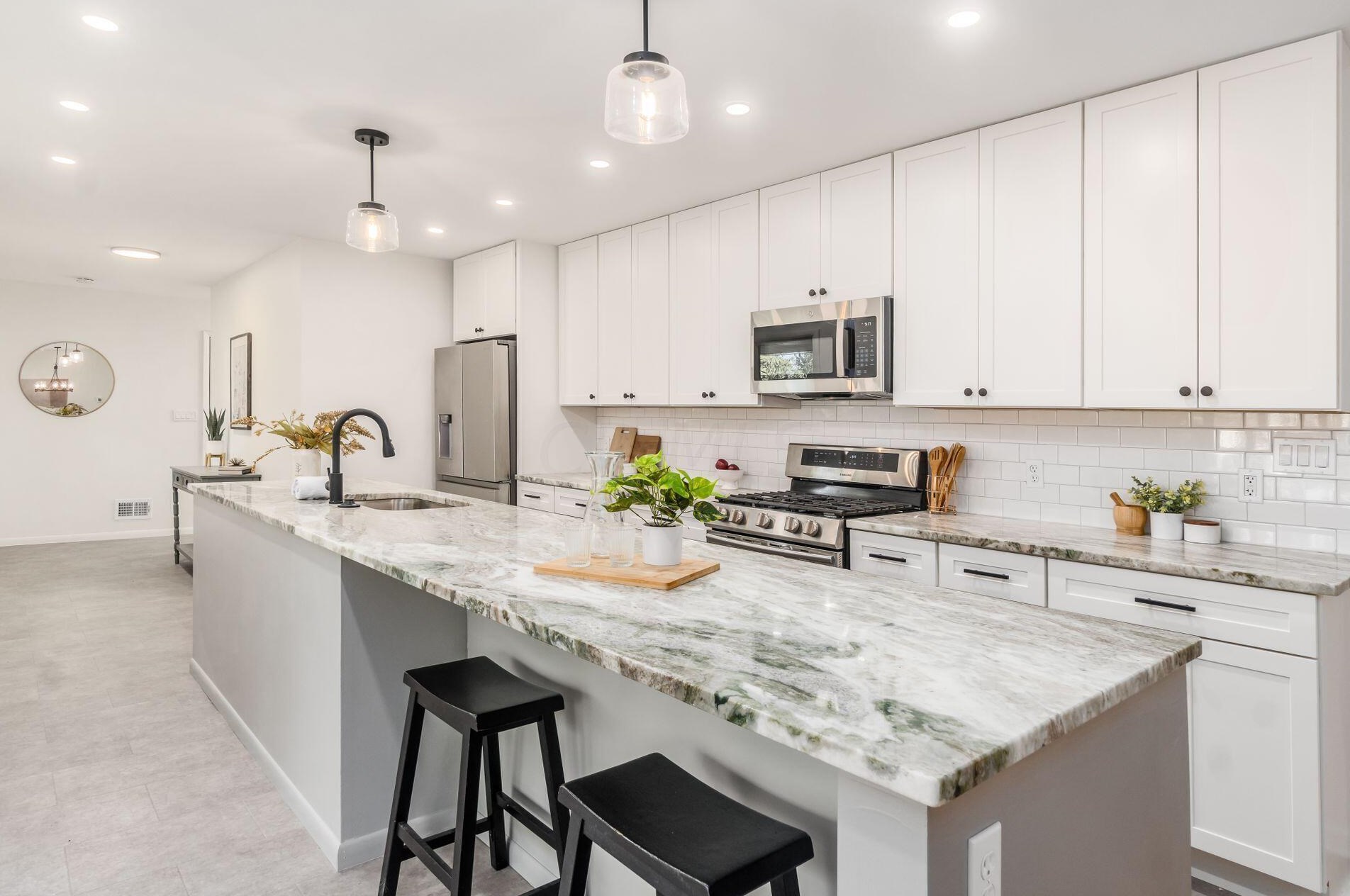 278 Rumsey Rd, Columbus OH 43207-3922 exterior