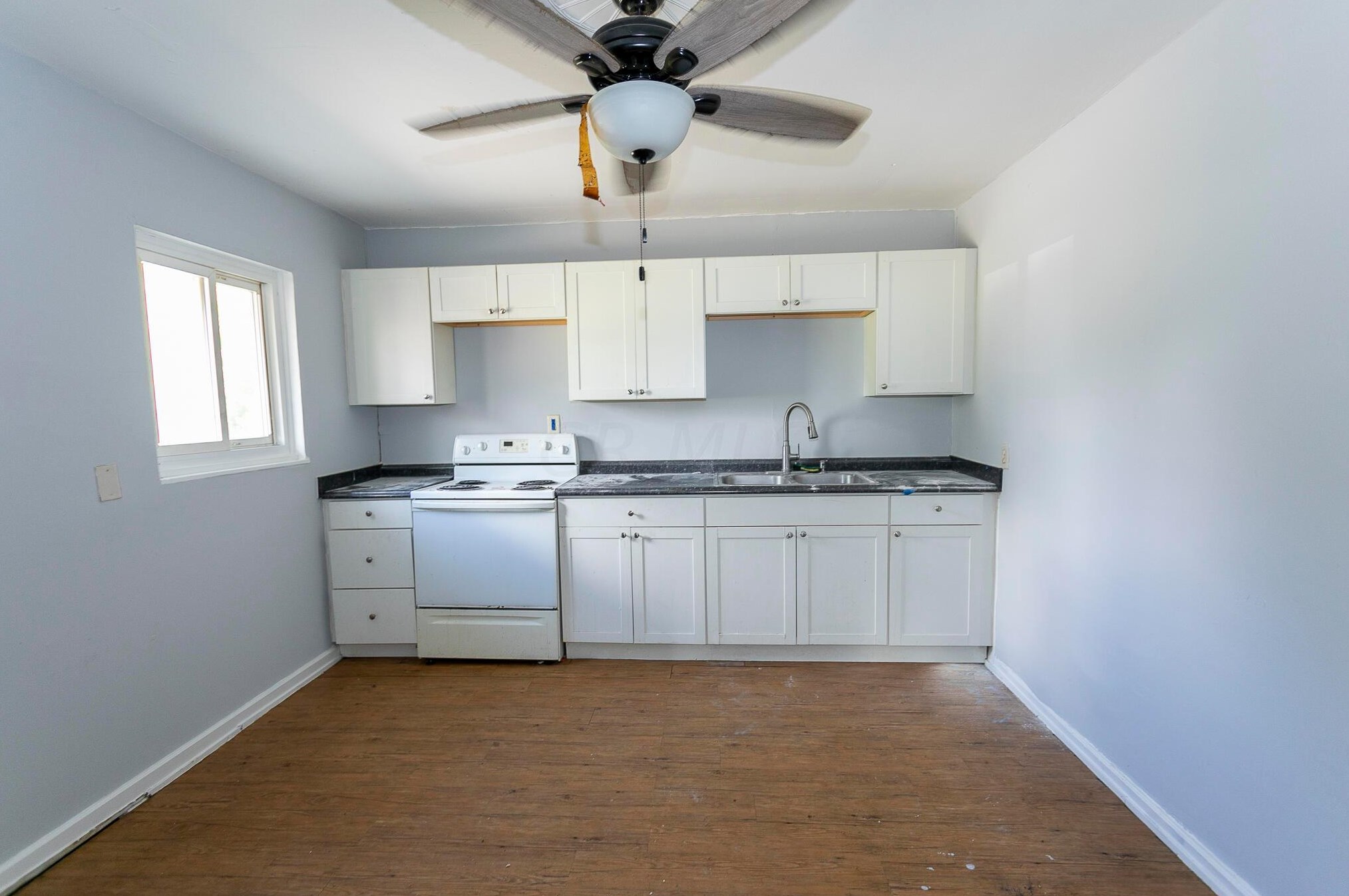 496 Glendower Ave, Columbus OH 43207-3142 exterior