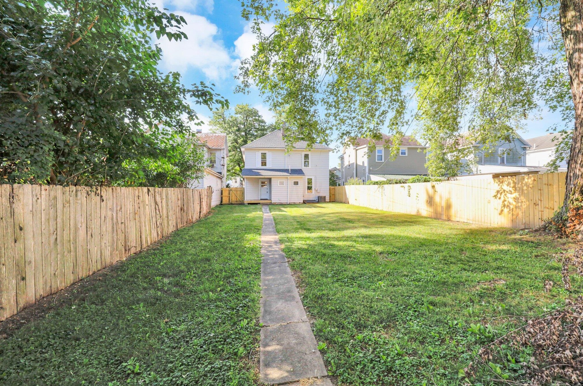 257 6th Ave, Lancaster OH  43130-2511 exterior