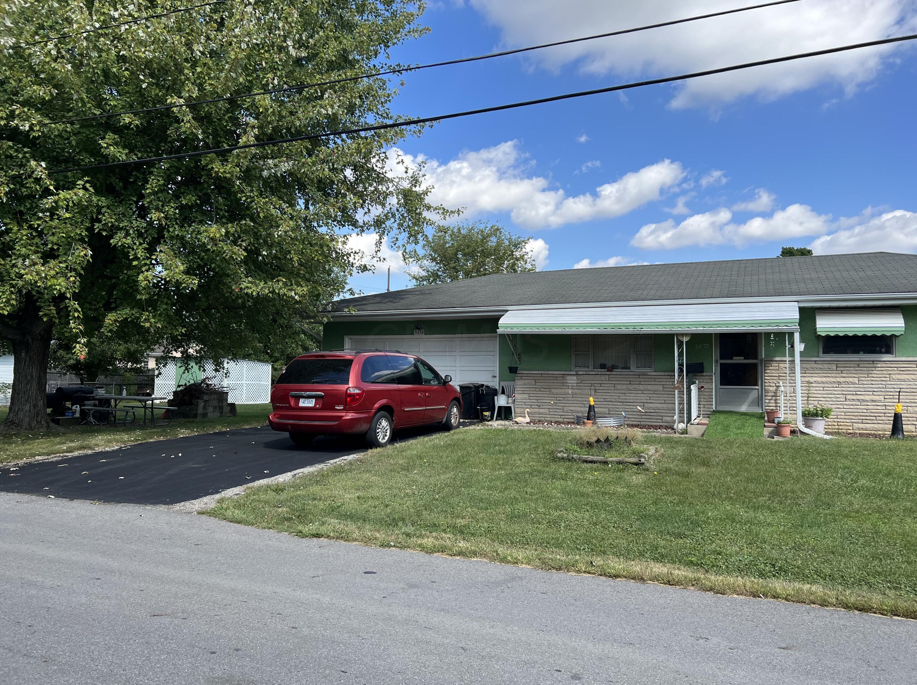 5272 Kanard Ave, Columbus, OH 43228-1169