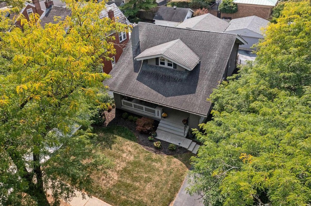 2561 Bryden Rd, Columbus OH 43205-1729 exterior