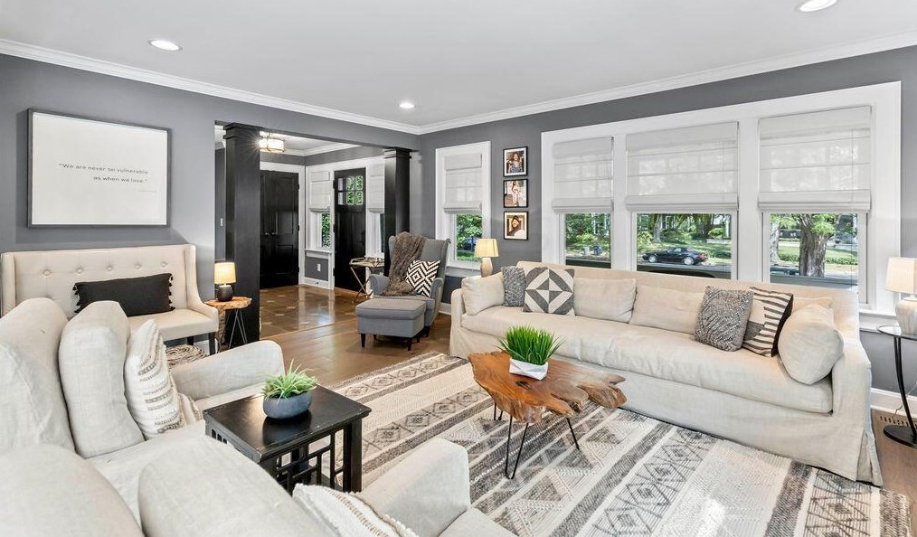 2561 Bryden Rd, Columbus OH 43205-1729 exterior