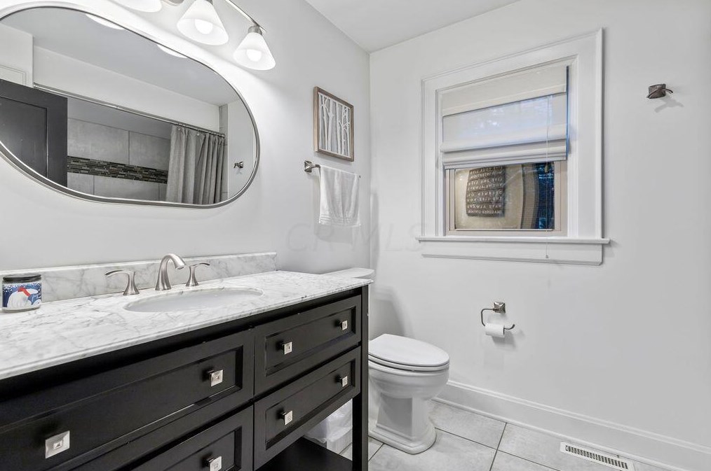 2561 Bryden Rd, Columbus OH 43205-1729 exterior