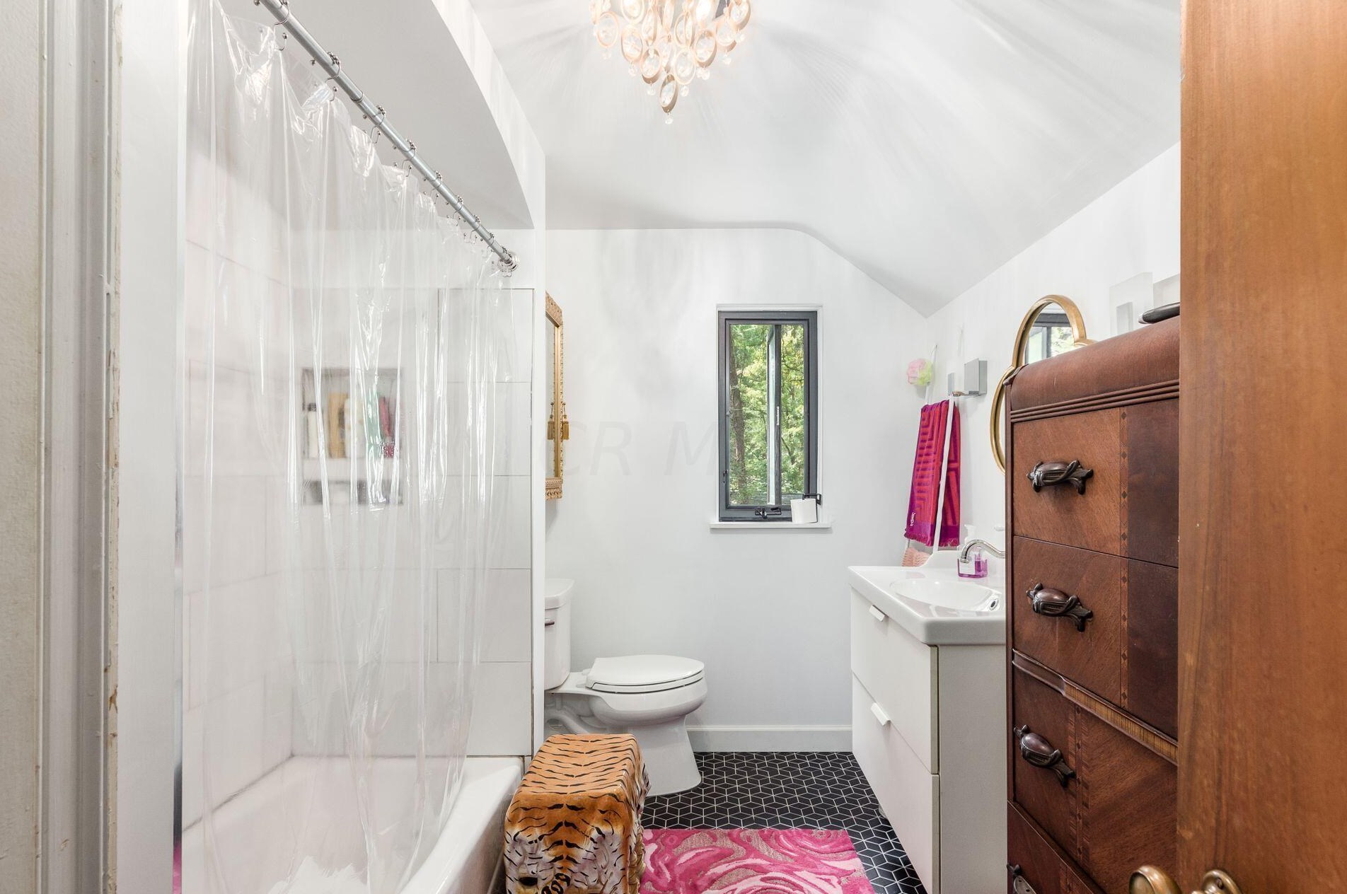 1185 Kingslea Rd, Columbus OH exterior