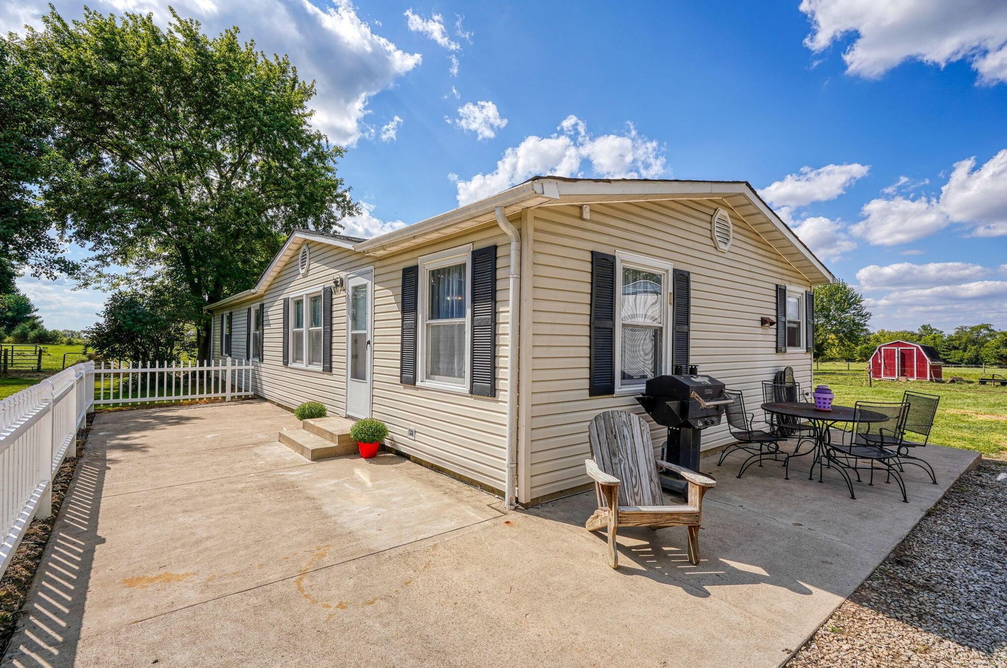 11201 Winchester Rd, Ashville, OH 43103