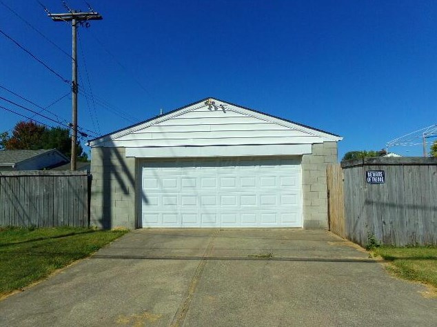 163 Lawrence Ave, Columbus, OH 43228-6101
