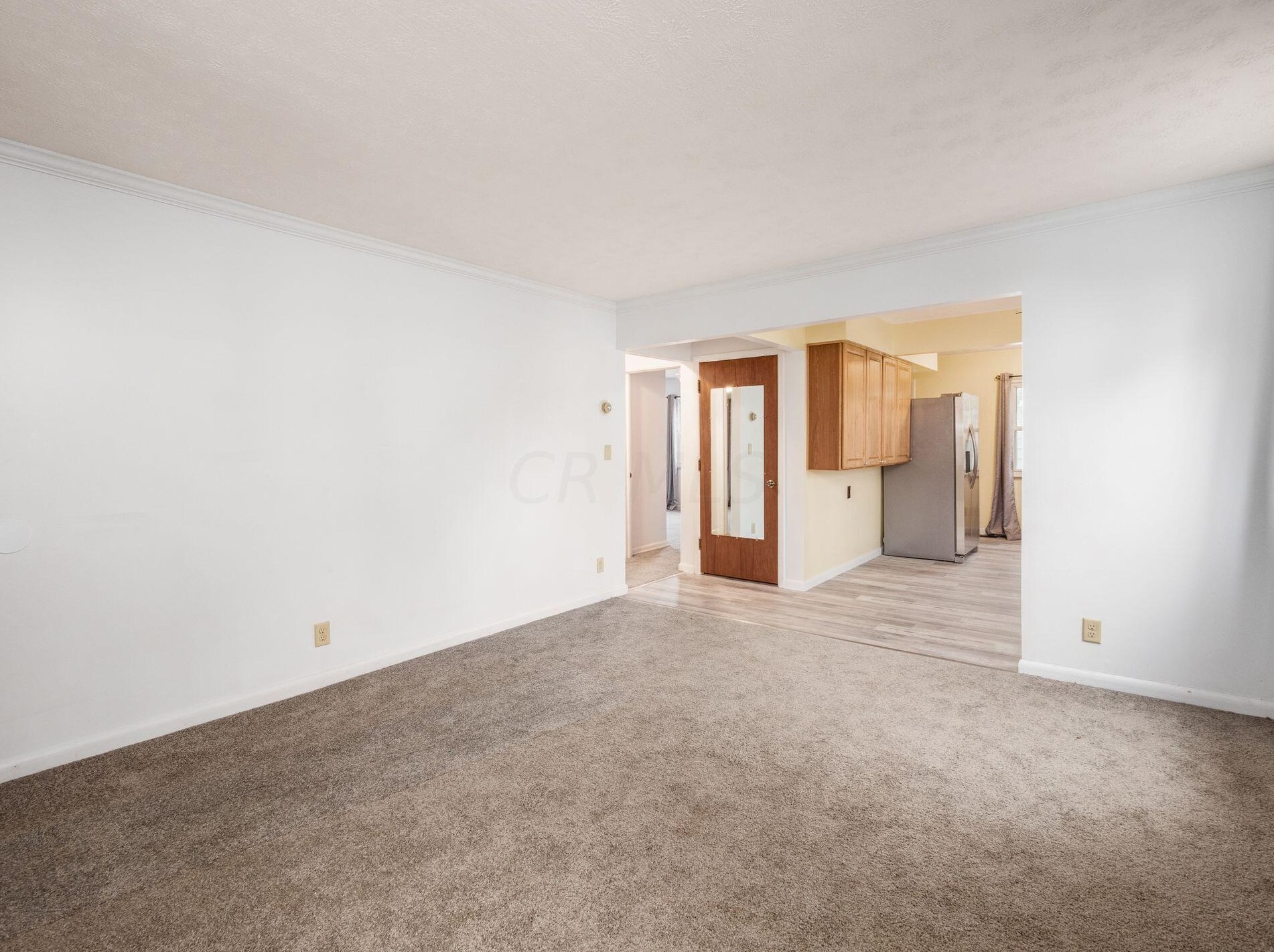 1046 Forest Dr, Columbus OH  43223-2812 exterior