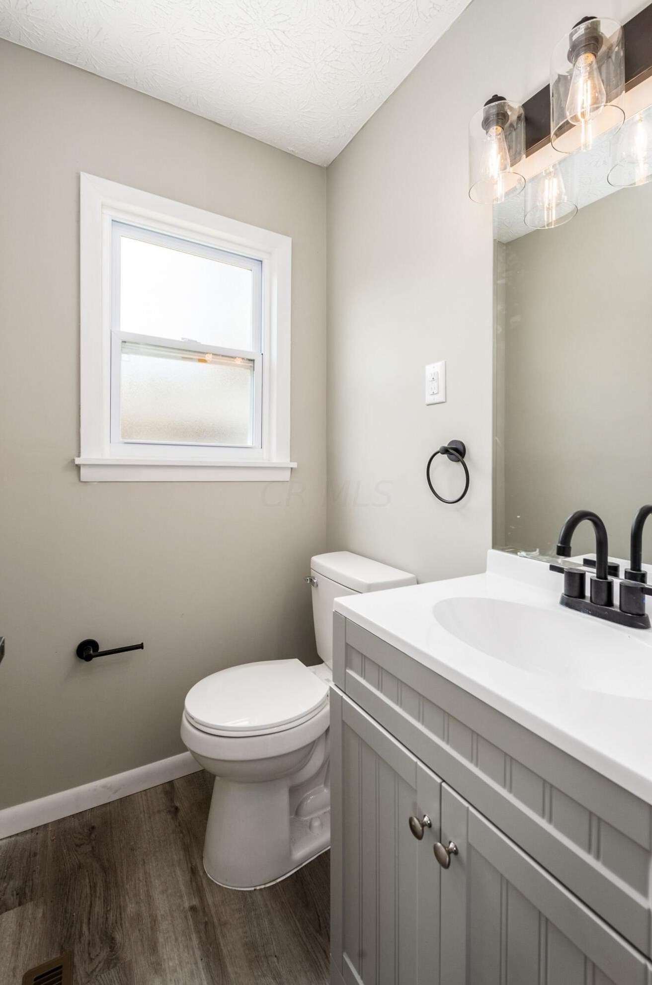 4818 Calvin Dr, Columbus OH 43227-2130 exterior