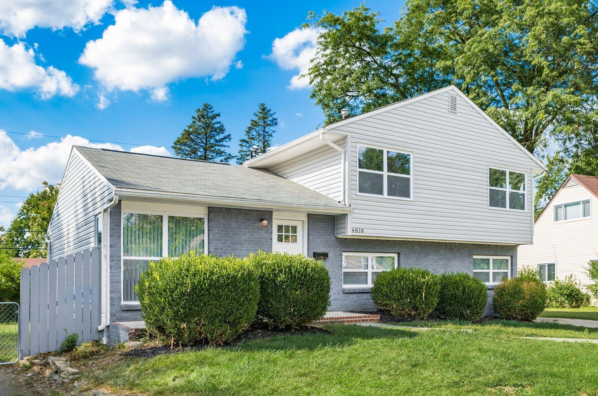 4818 Calvin Dr, Columbus, OH 43227-2129