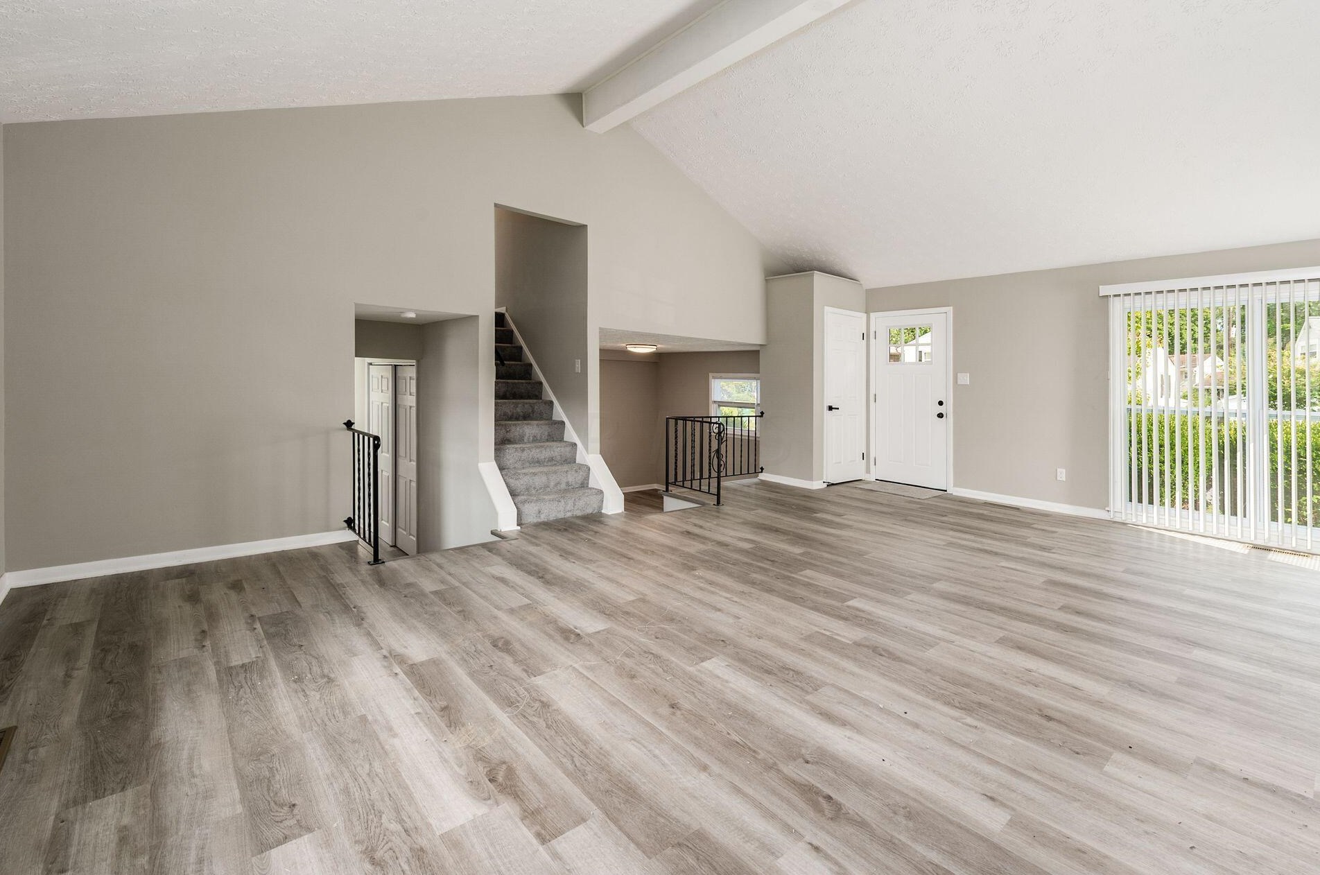 4818 Calvin Dr, Columbus OH 43227-2130 exterior