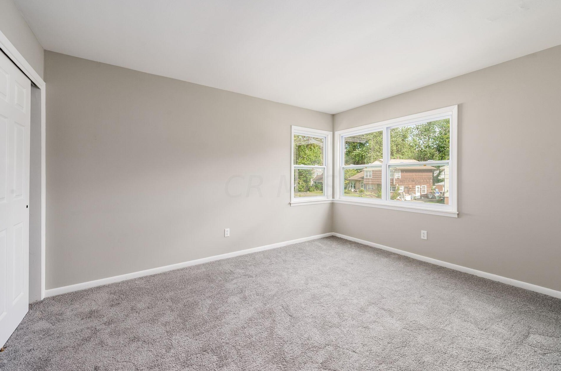 4818 Calvin Dr, Columbus OH 43227-2130 exterior