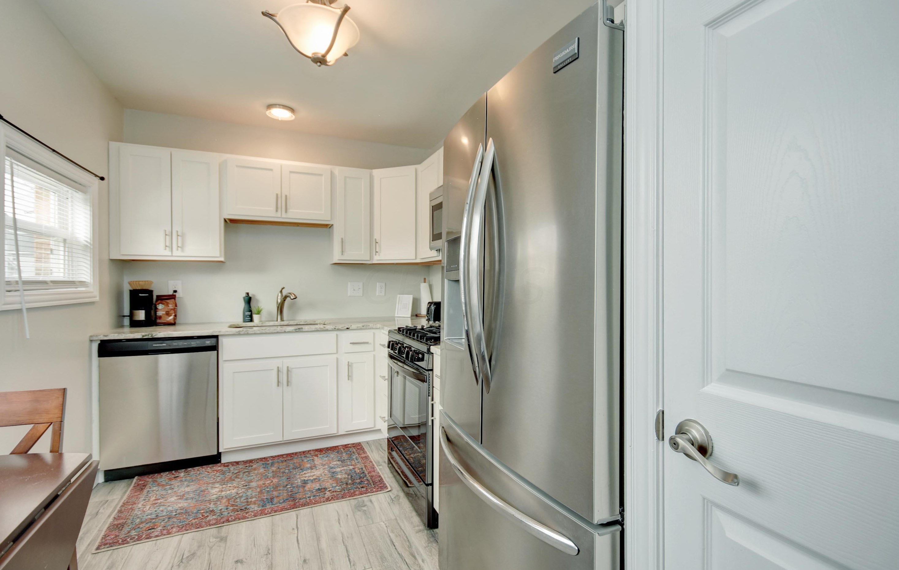 1614 6 St, Columbus OH 43207-1104 exterior