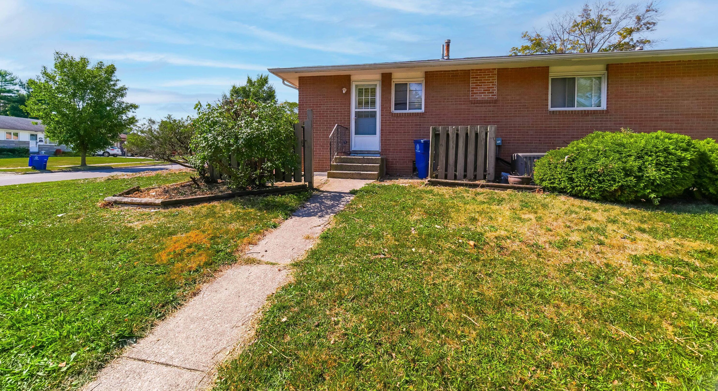 5139 Kingshill Dr, Columbus OH 43229-5509 exterior