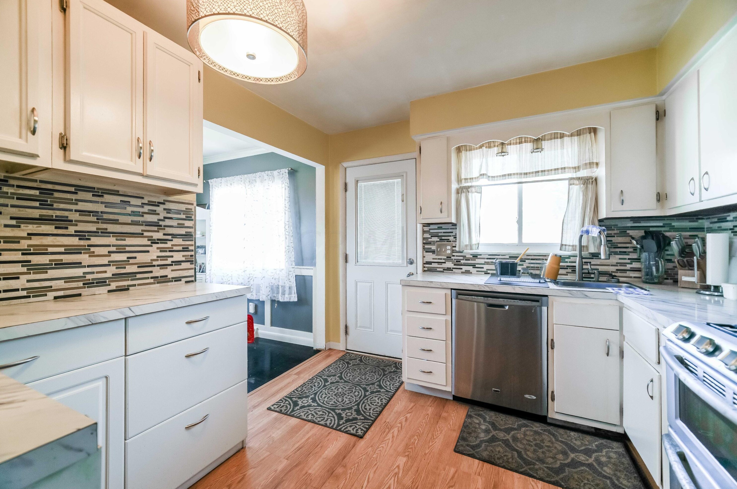 5139 Kingshill Dr, Columbus OH 43229-5509 exterior