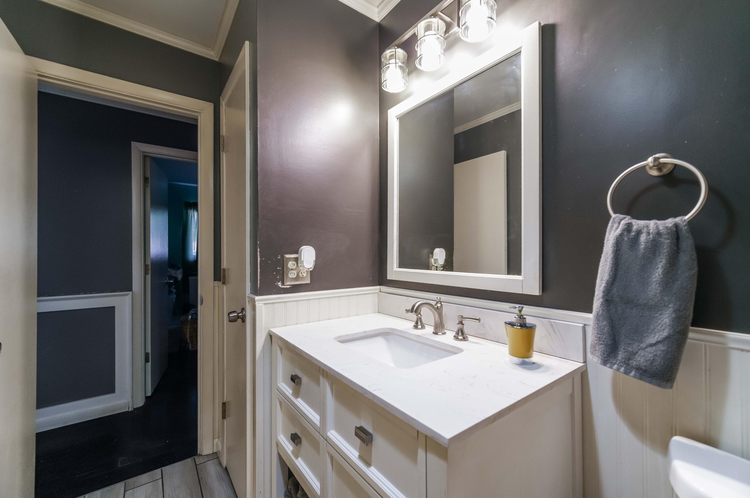 5139 Kingshill Dr, Columbus OH 43229-5509 exterior