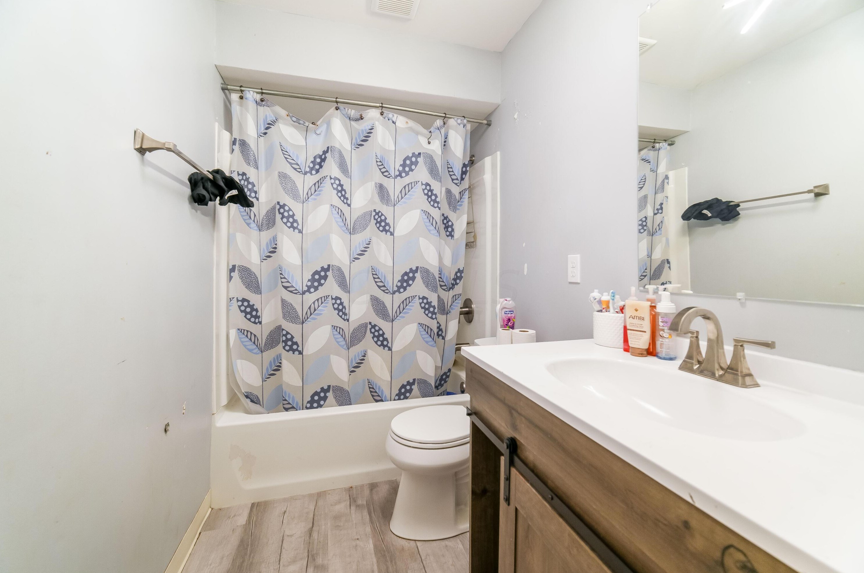 5139 Kingshill Dr, Columbus OH 43229-5509 exterior