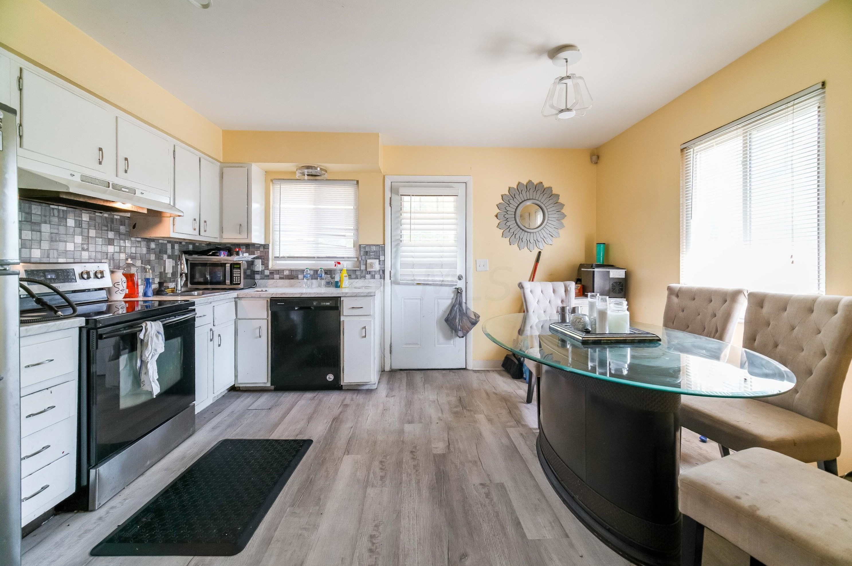 5139 Kingshill Dr, Columbus OH 43229-5509 exterior