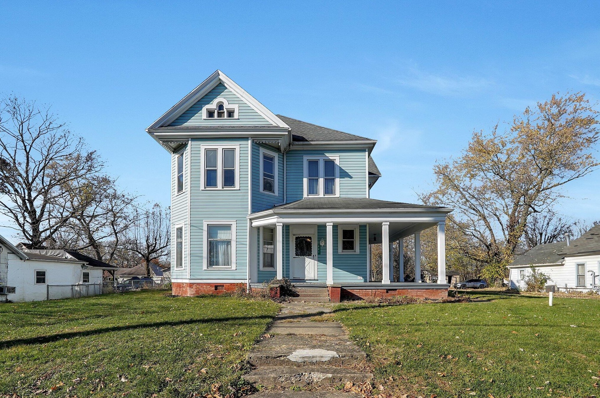 221 S Water St, Williamsport, OH 43164