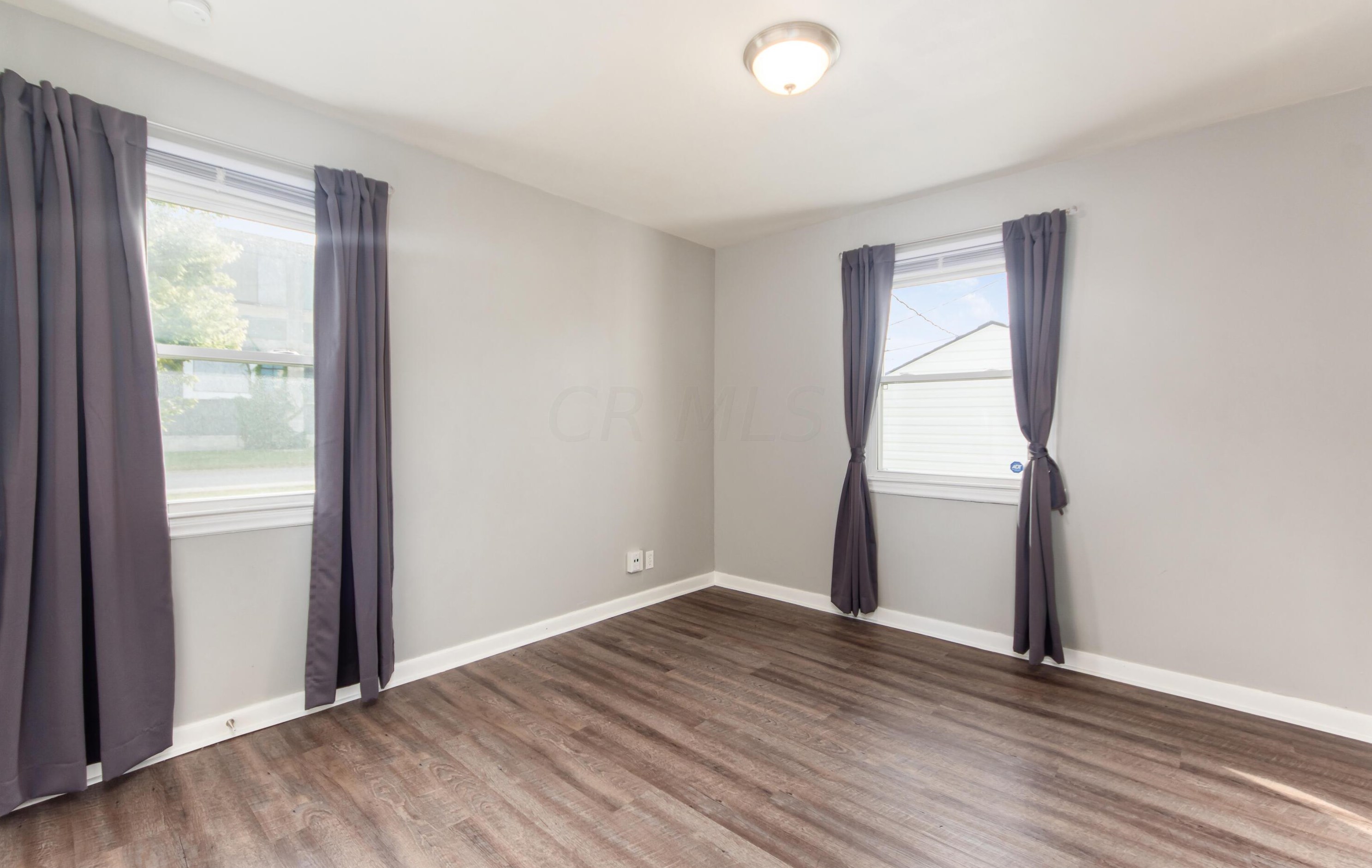 1811 Bide A Wee Park Ave, Columbus OH  43205-3040 exterior