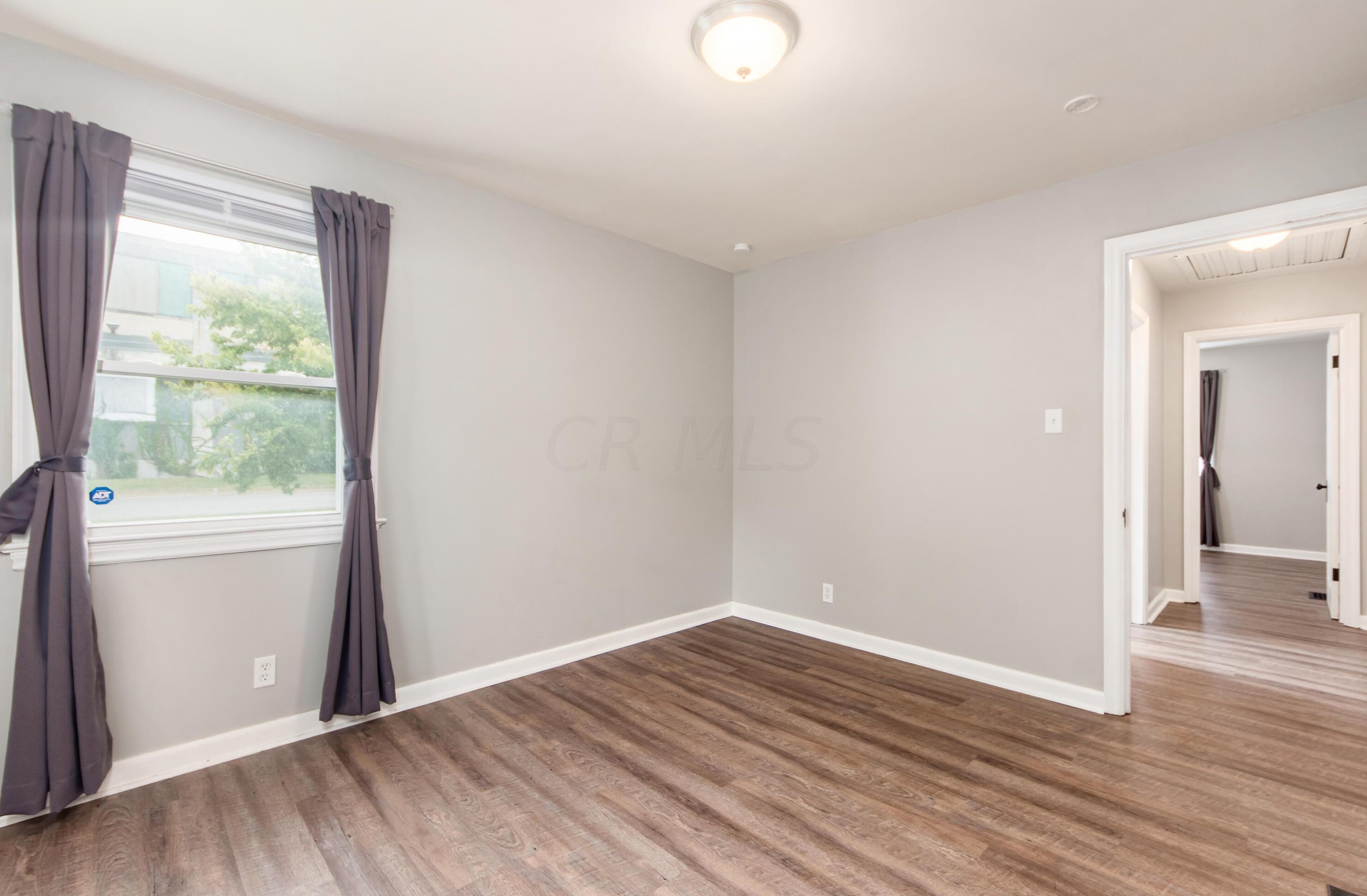 1811 Bide A Wee Park Ave, Columbus OH  43205-3040 exterior