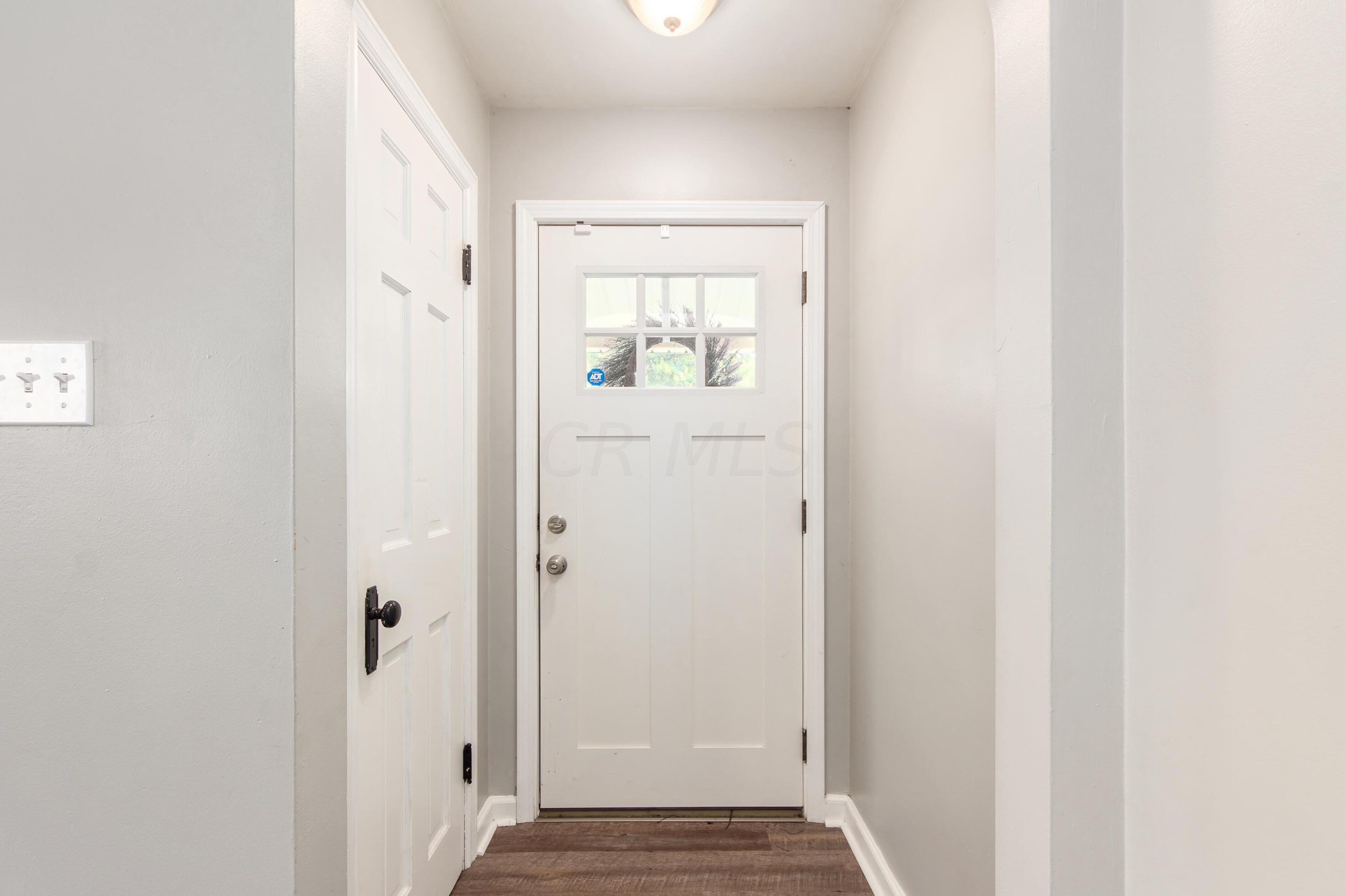 1811 Bide A Wee Park Ave, Columbus OH  43205-3040 exterior