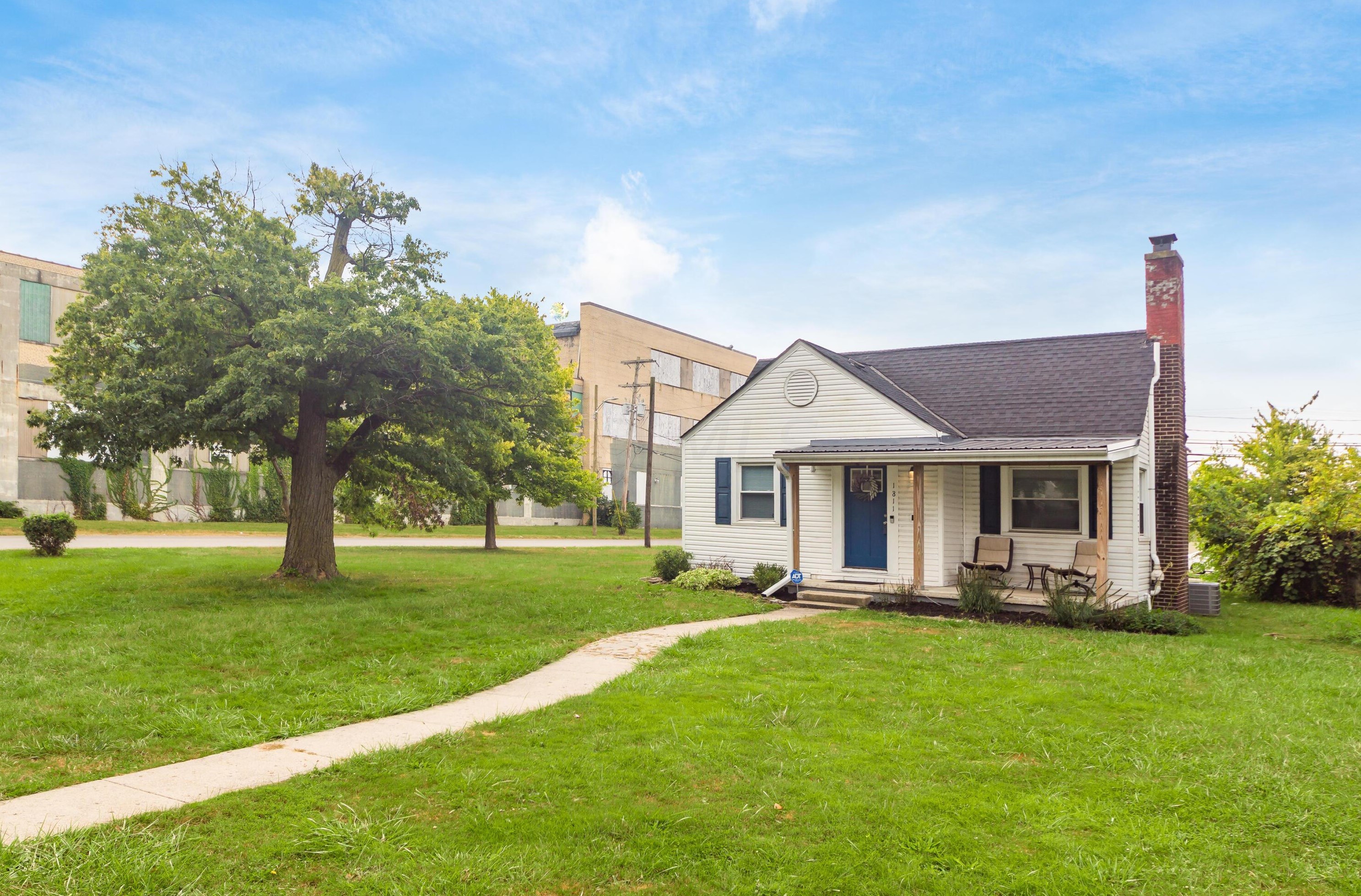 1811 Bide A Wee Park Ave, Columbus OH  43205-3040 exterior