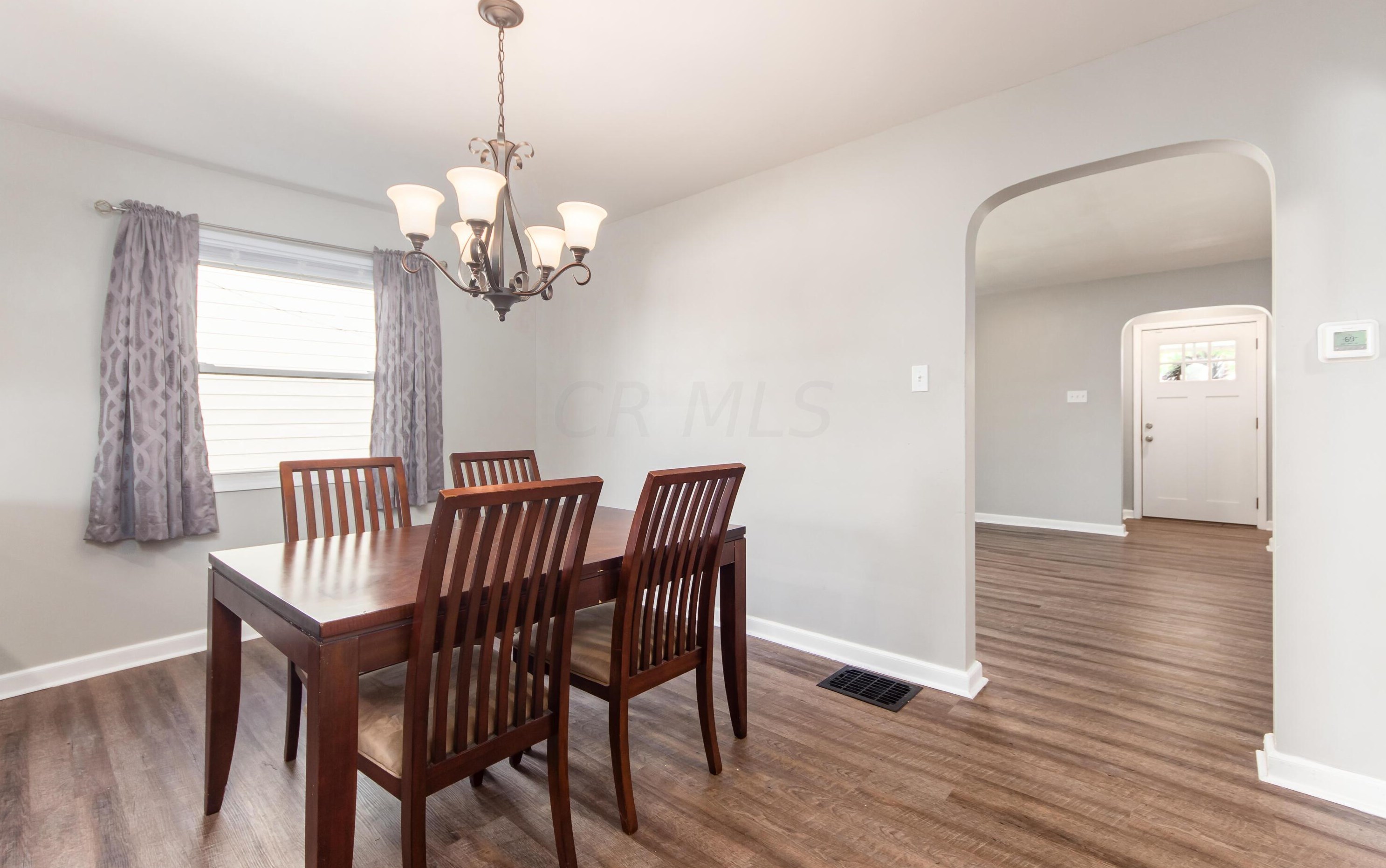 1811 Bide A Wee Park Ave, Columbus OH  43205-3040 exterior