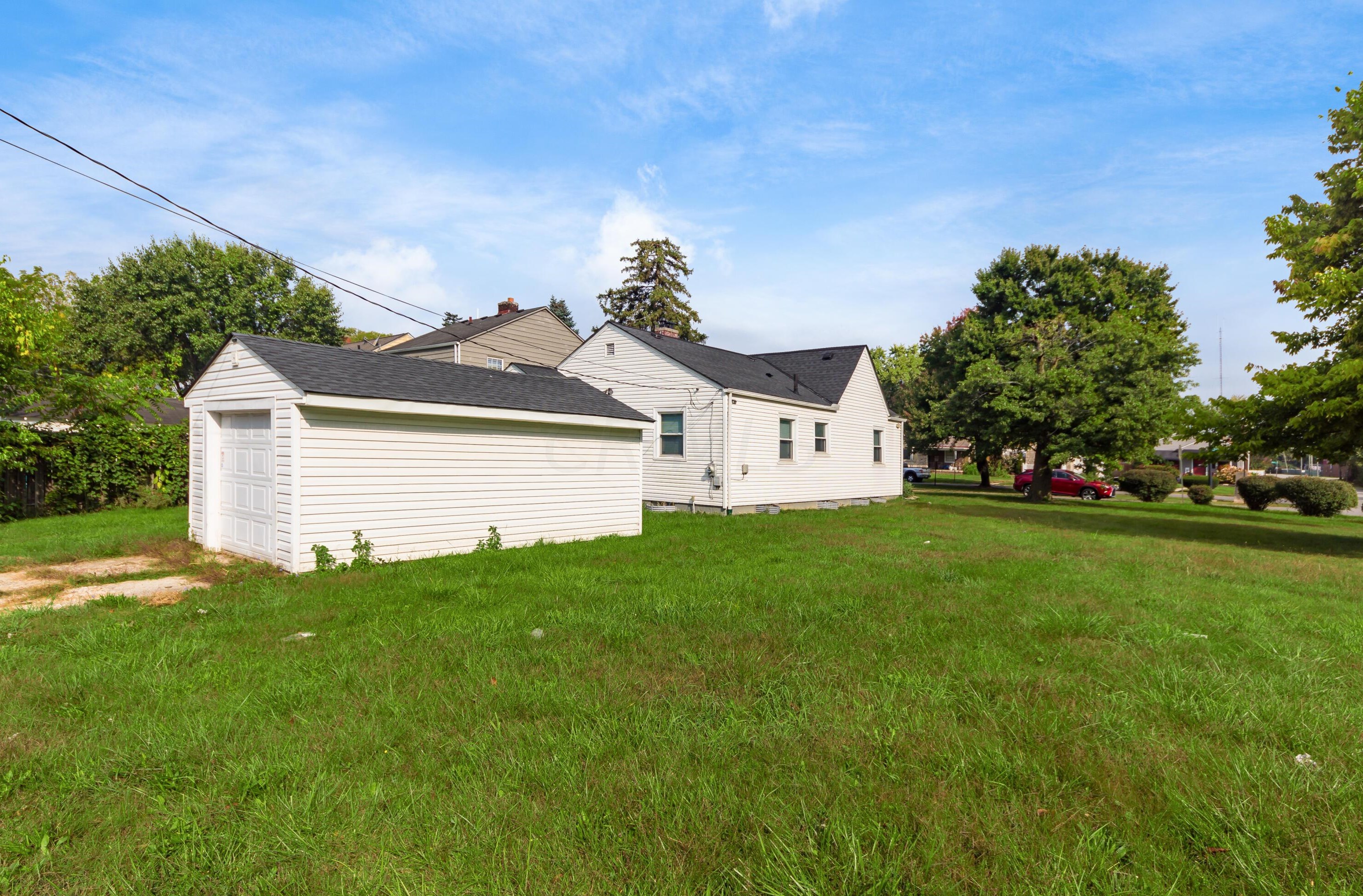 1811 Bide A Wee Park Ave, Columbus OH  43205-3040 exterior