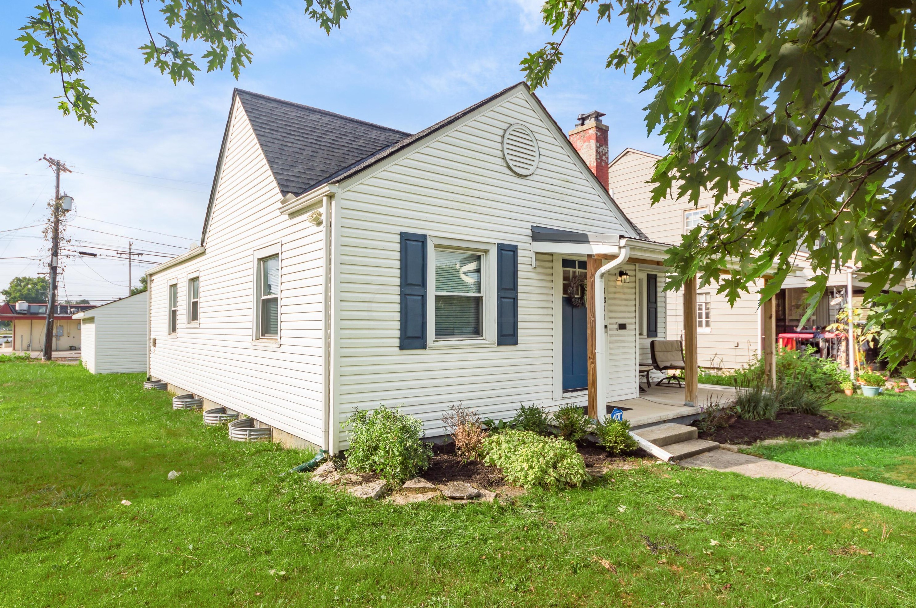 1811 Bide A Wee Park Ave, Columbus OH  43205-3040 exterior