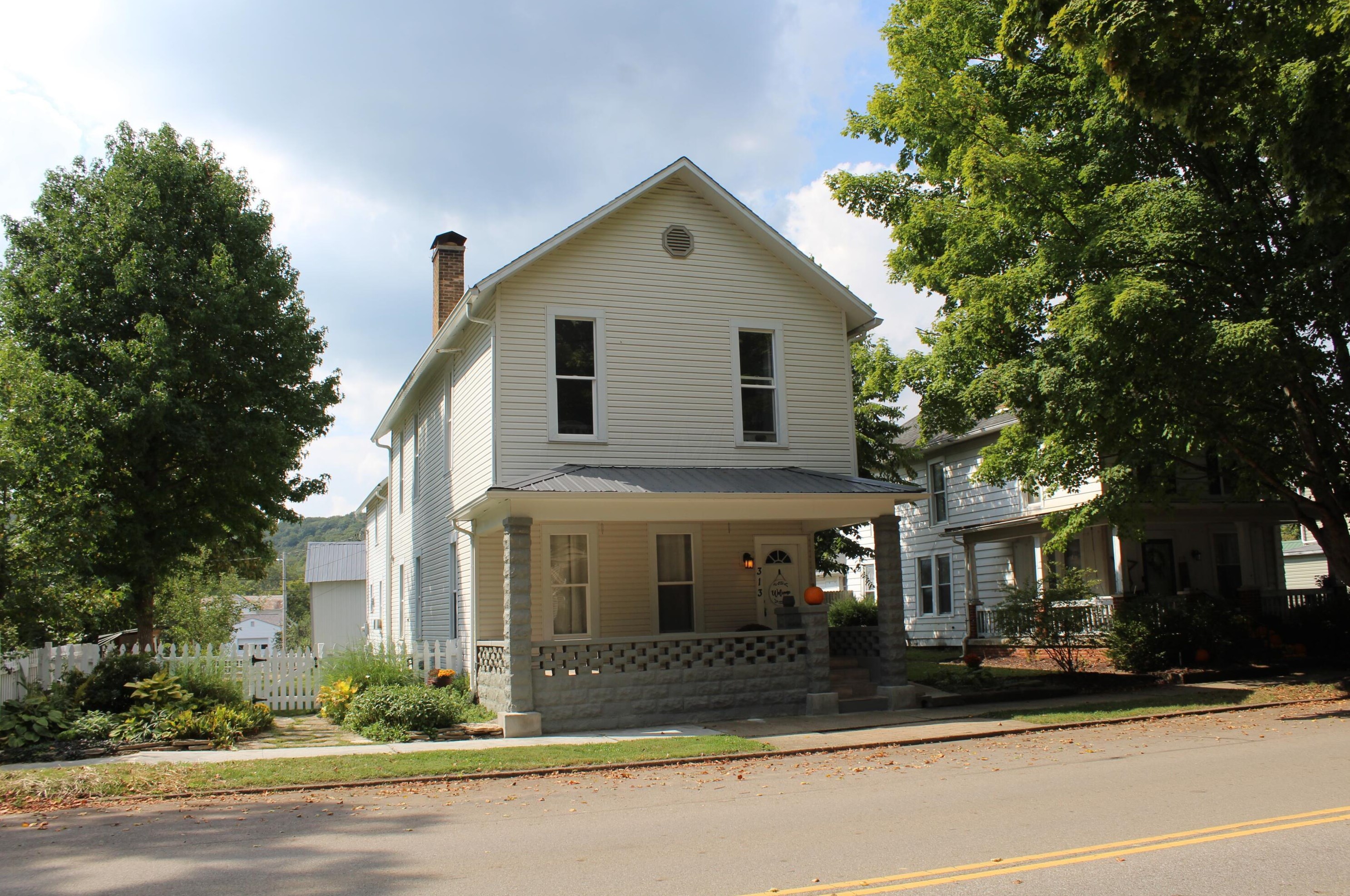 313 Main St, Sugar Grove, OH