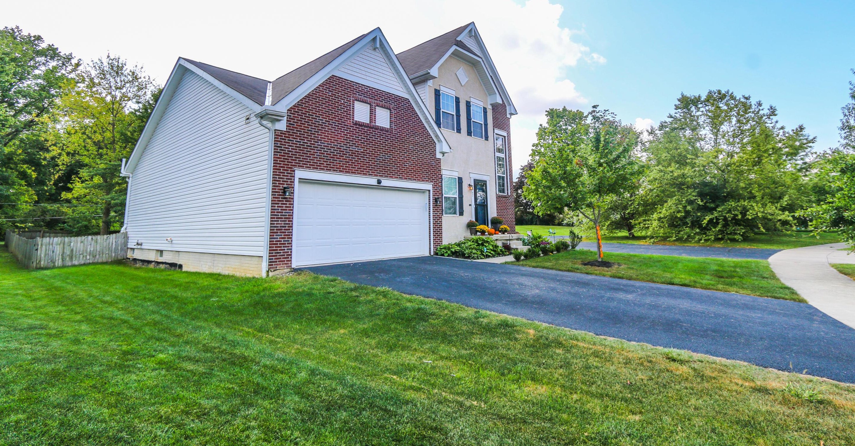 47 Delaware Dr, Delaware, OH 43015-2201