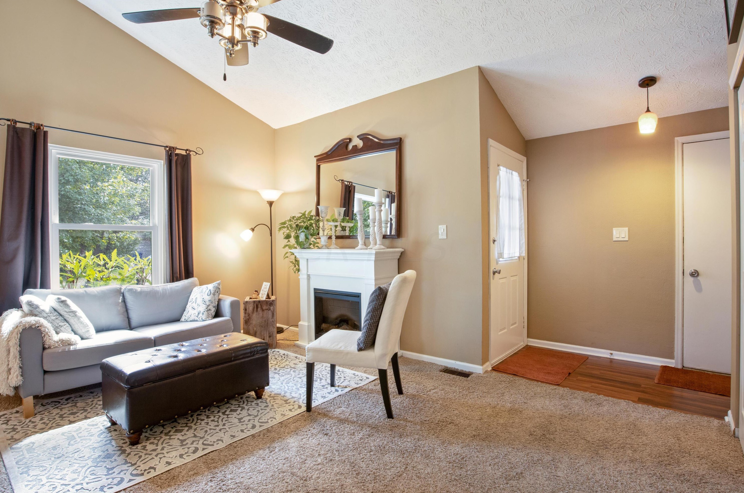 3688 Dinsmore Castle Dr, Columbus, OH 43221-4410