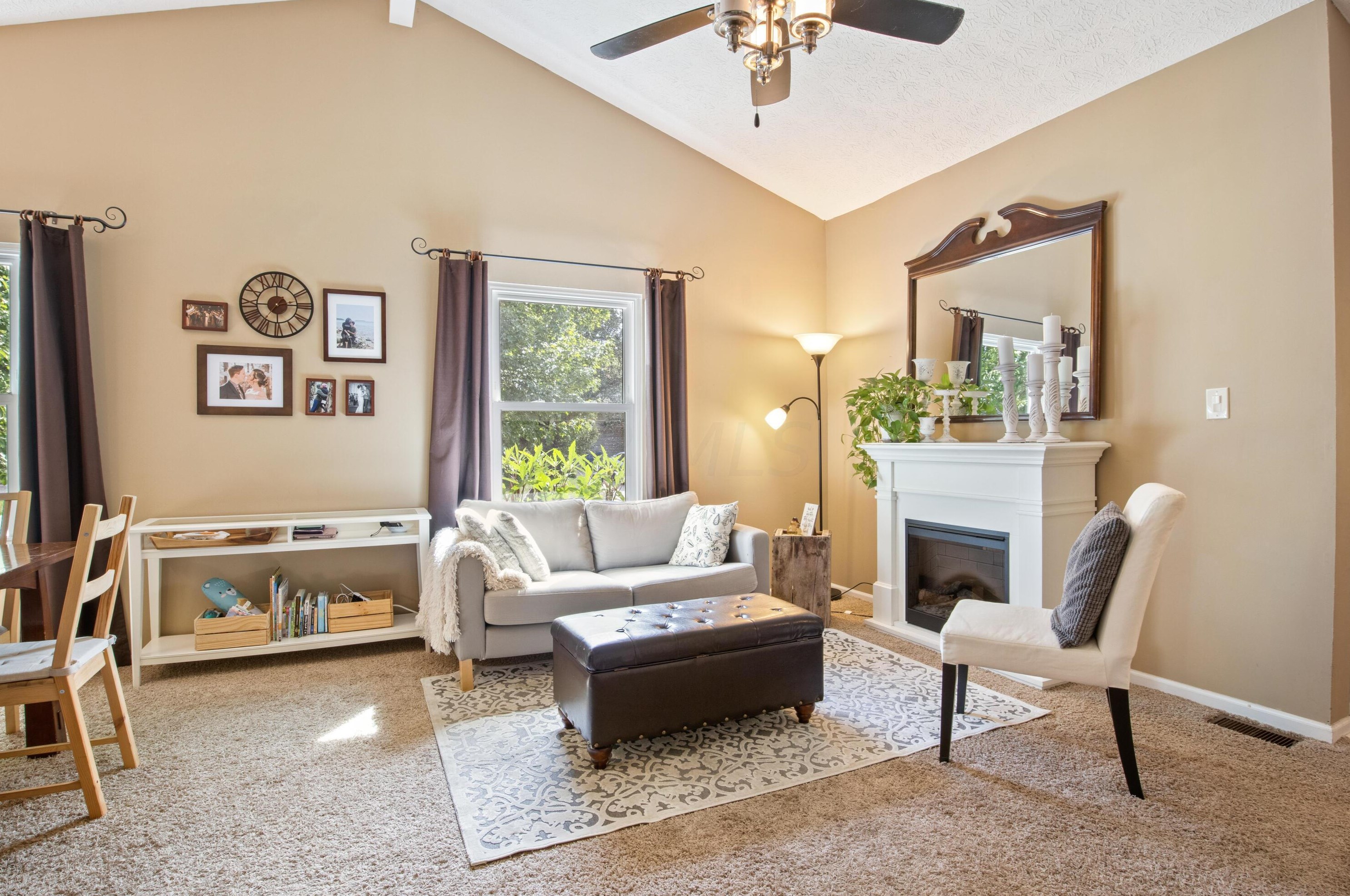 3688 Dinsmore Castle Dr, Columbus OH 43221-4410 exterior