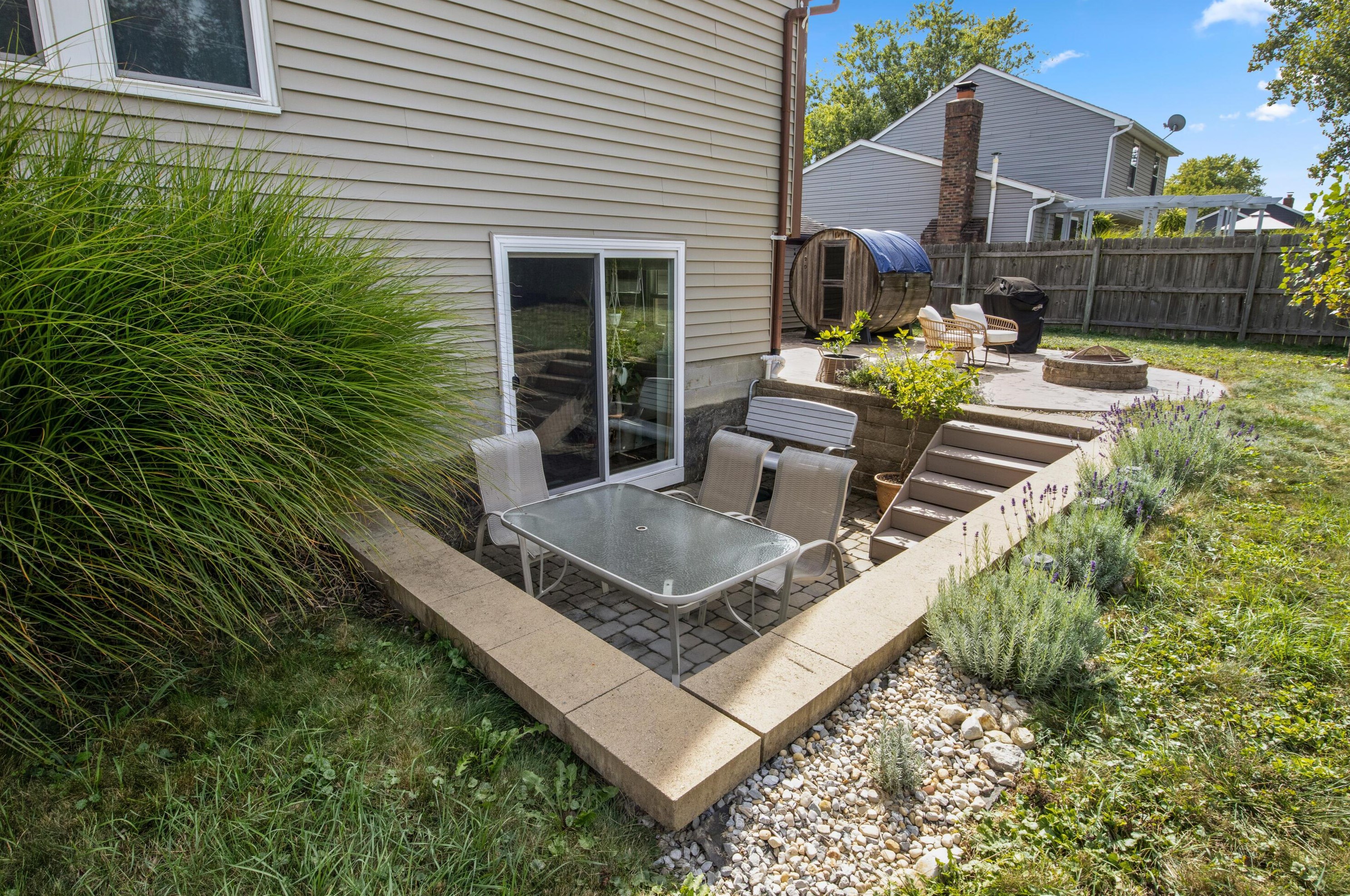 3688 Dinsmore Castle Dr, Columbus OH 43221-4410 exterior