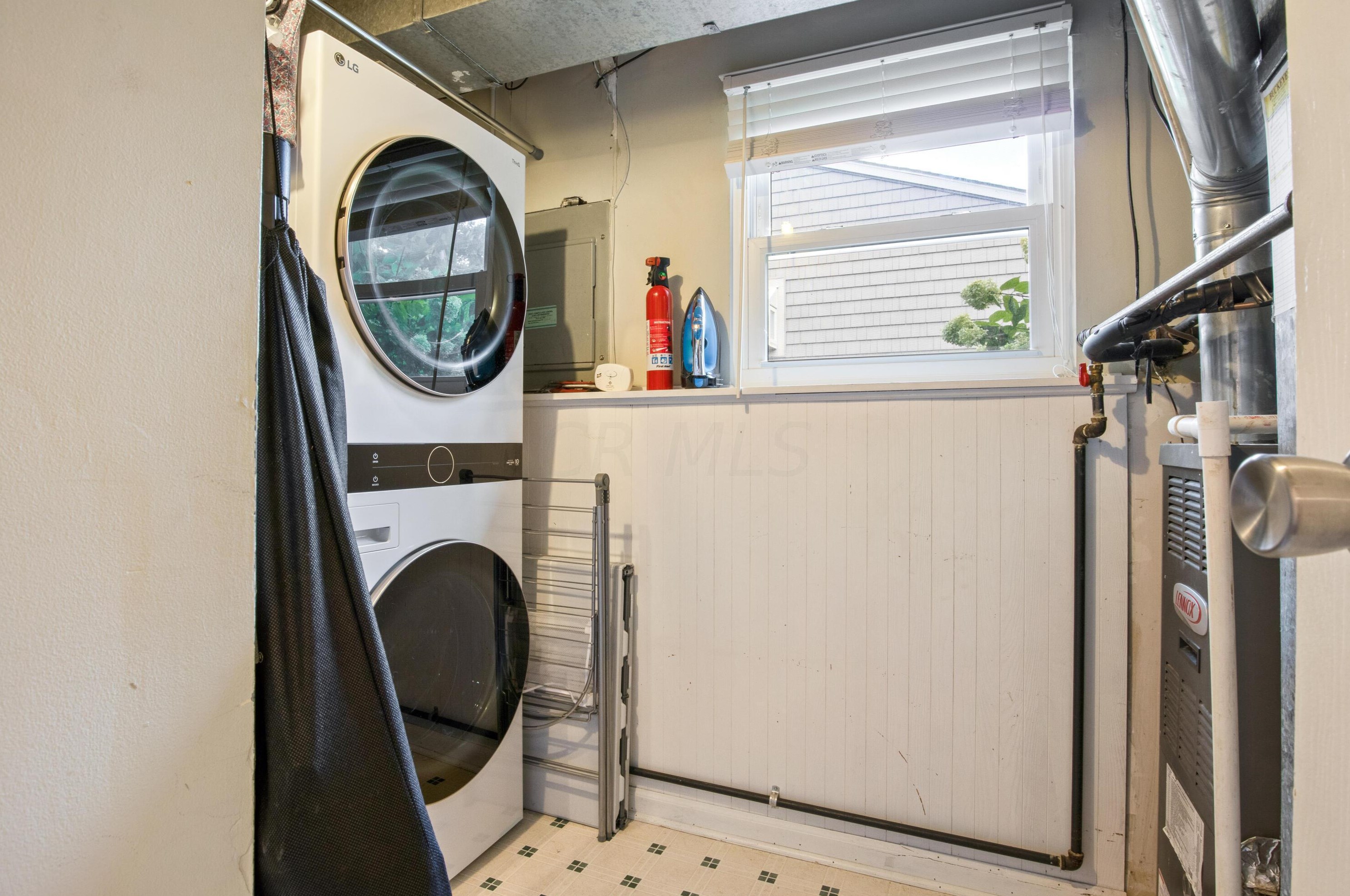 3688 Dinsmore Castle Dr, Columbus OH 43221-4410 exterior