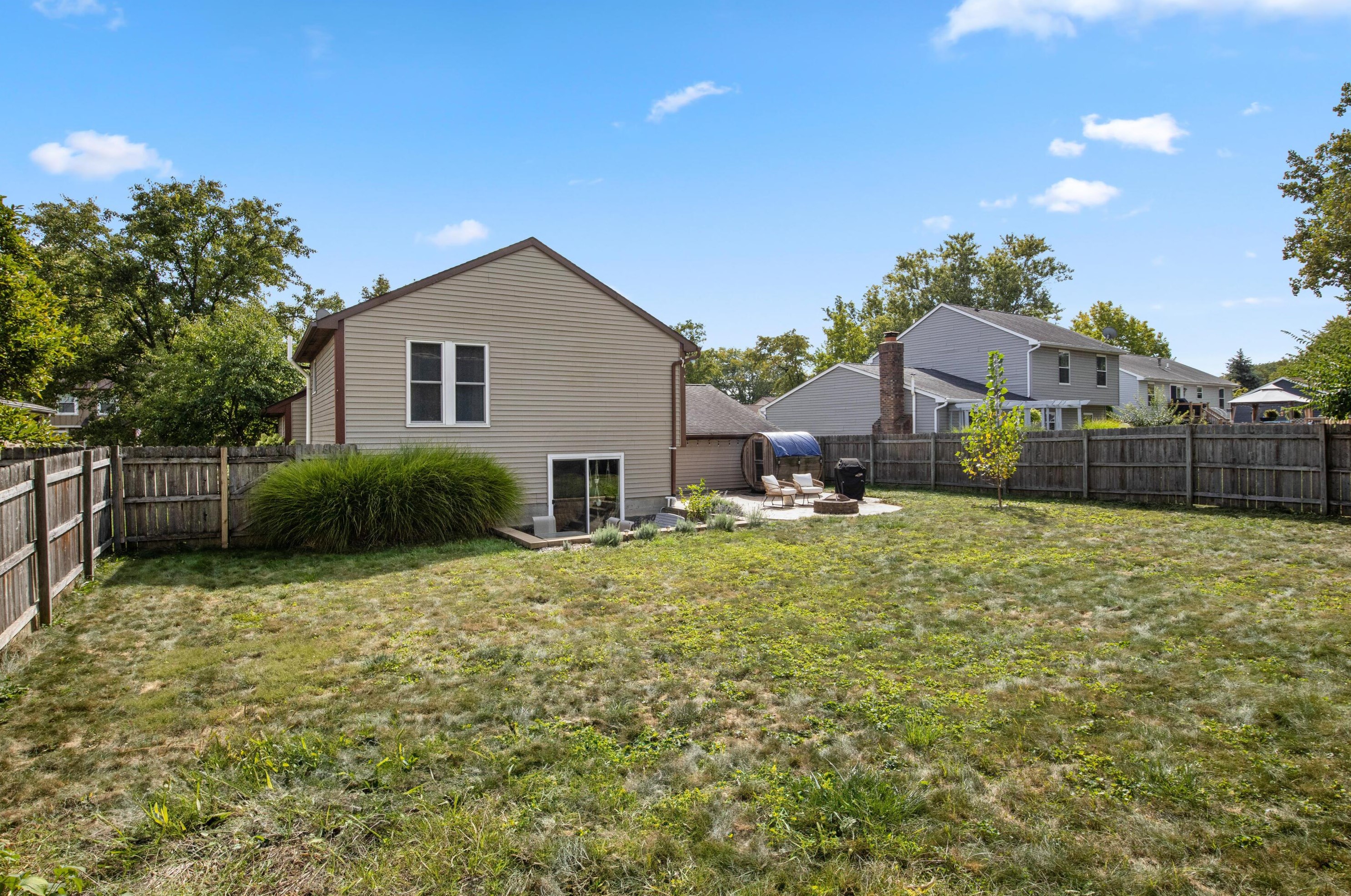 3688 Dinsmore Castle Dr, Columbus OH 43221-4410 exterior