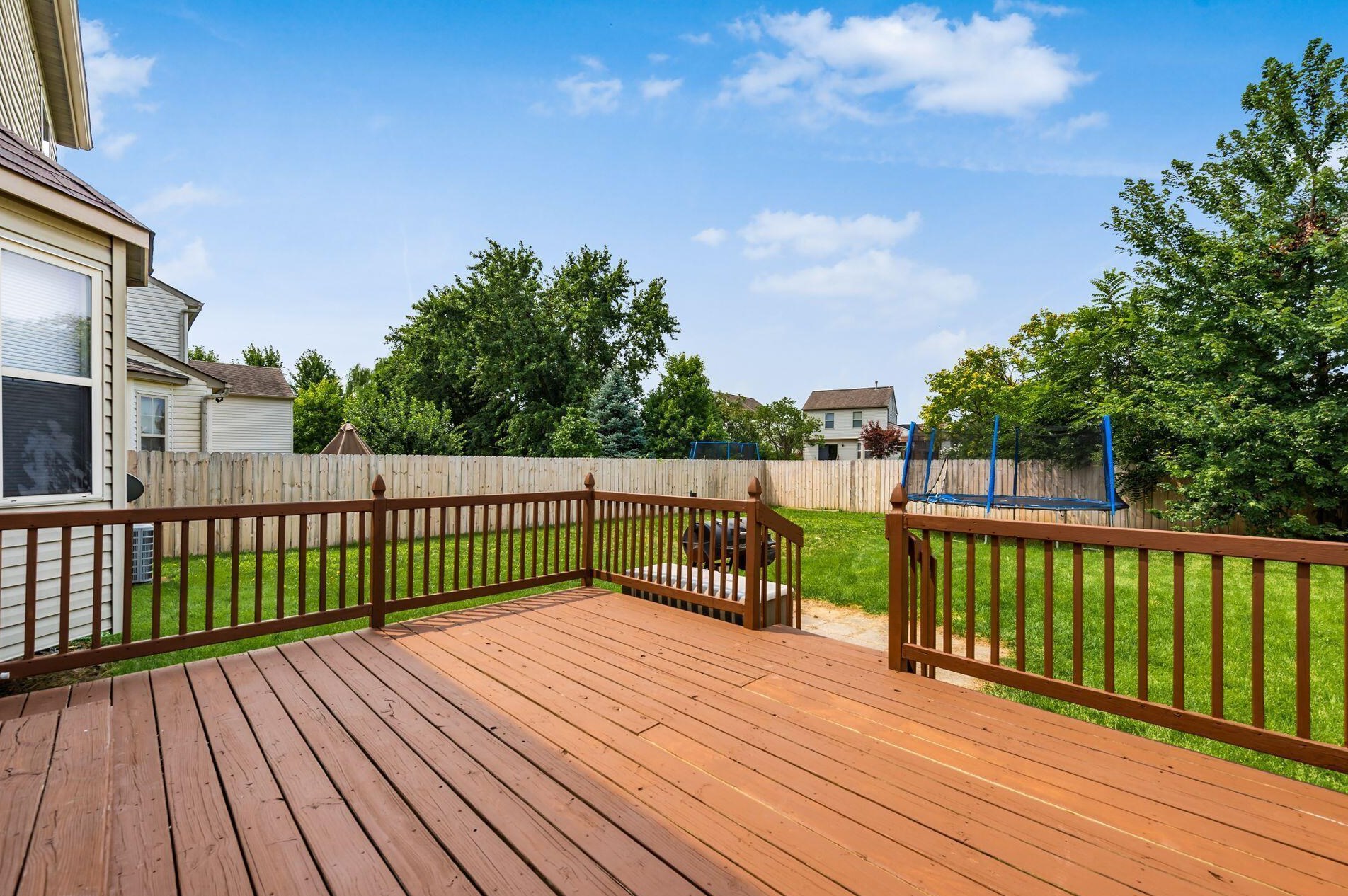 2379 Mills Fall Dr, Hilliard, OH 43026