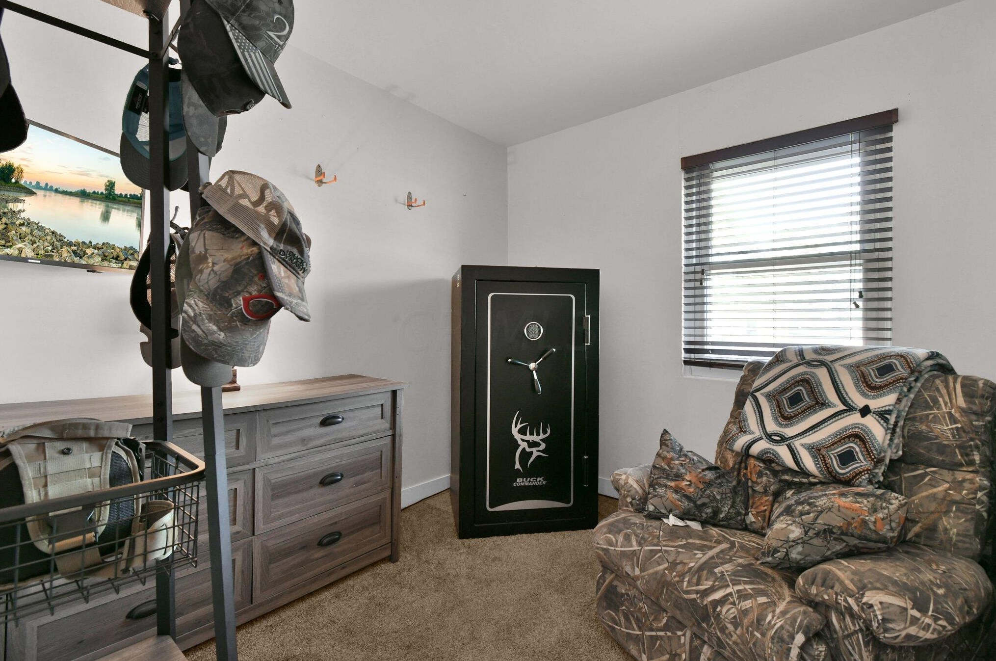 5430 Roche Dr, Columbus OH 43229-4279 exterior