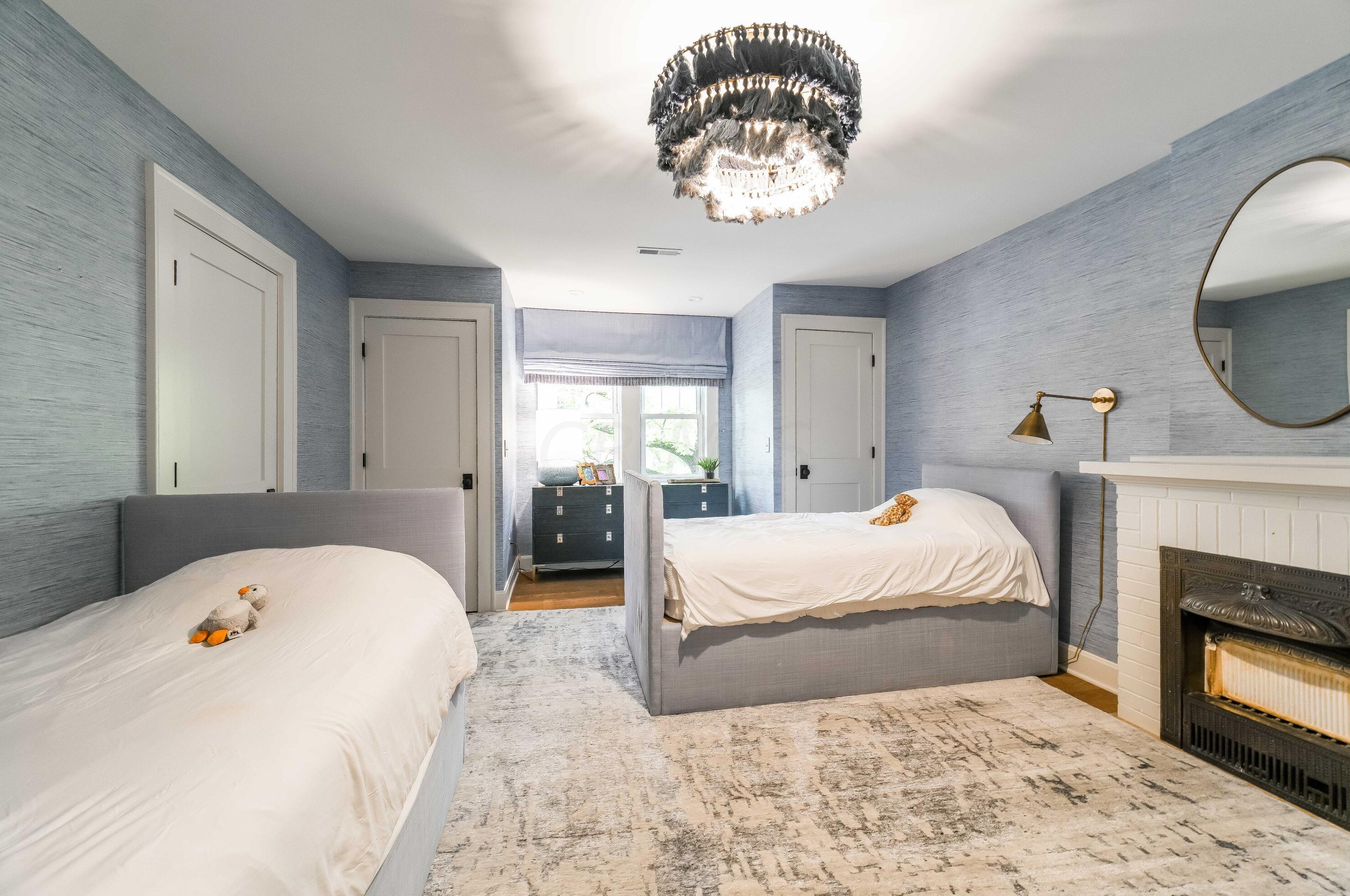 1643 Doone Rd, Columbus OH 43221-3939 exterior