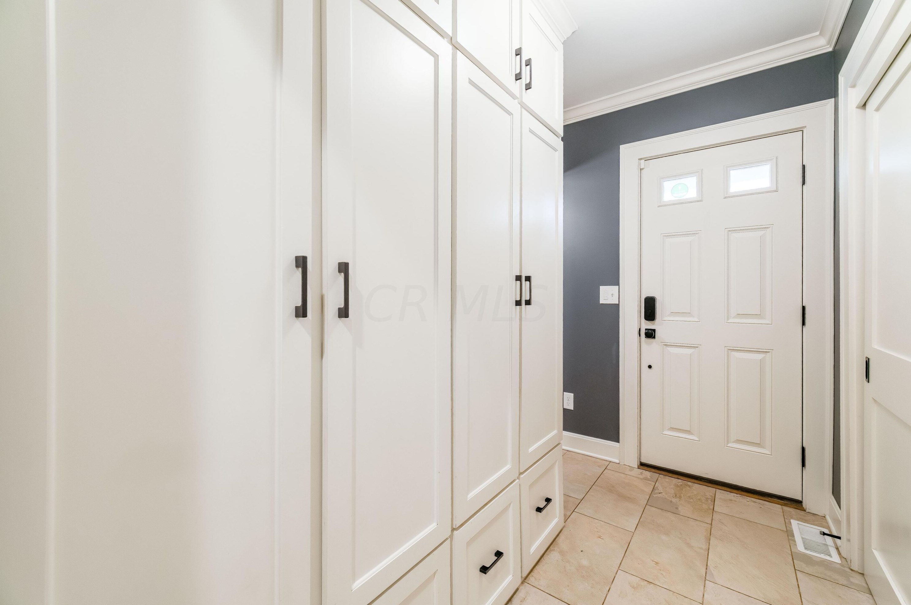 1643 Doone Rd, Columbus OH 43221-3939 exterior