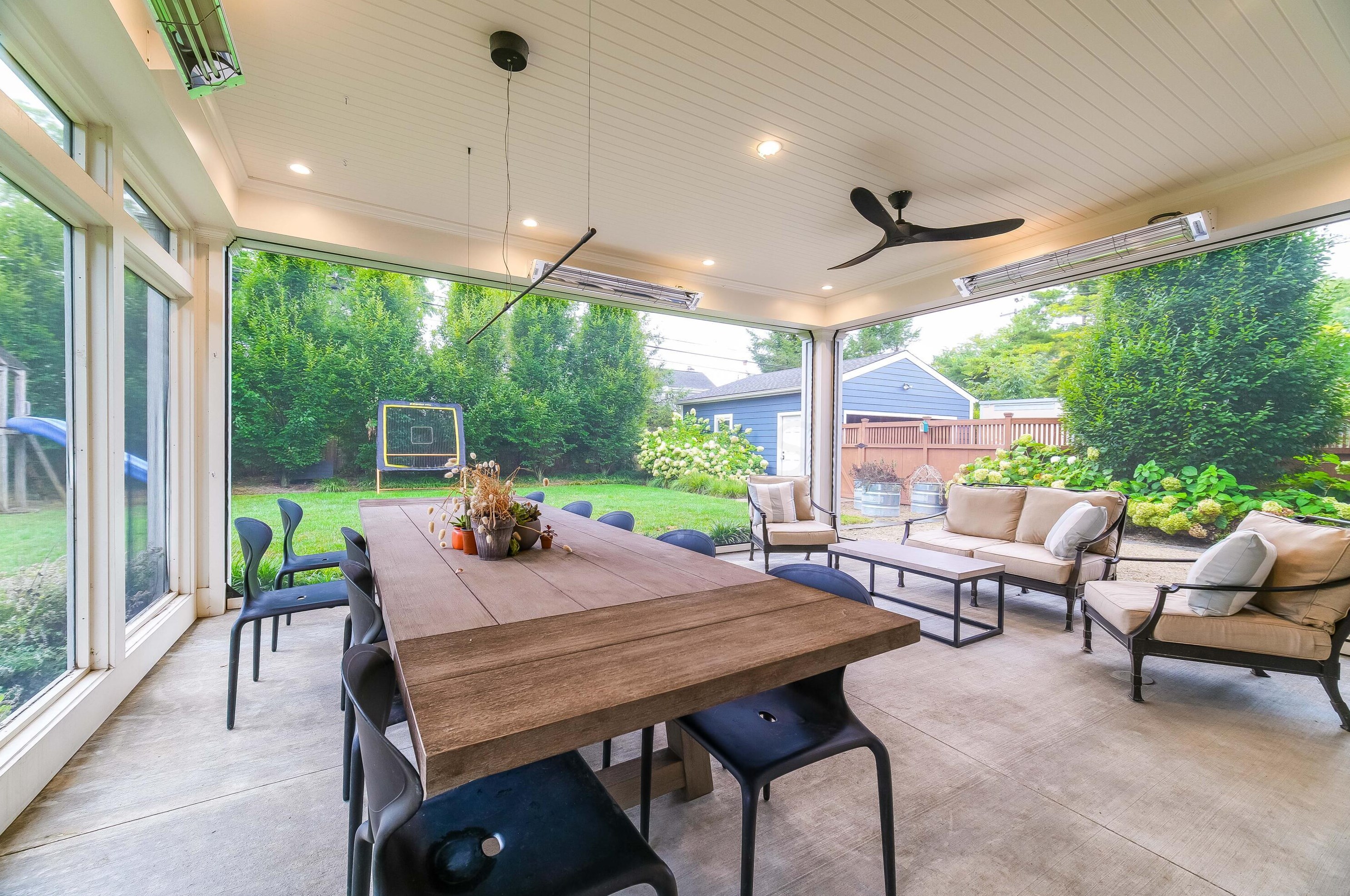 1643 Doone Rd, Columbus OH 43221-3939 exterior