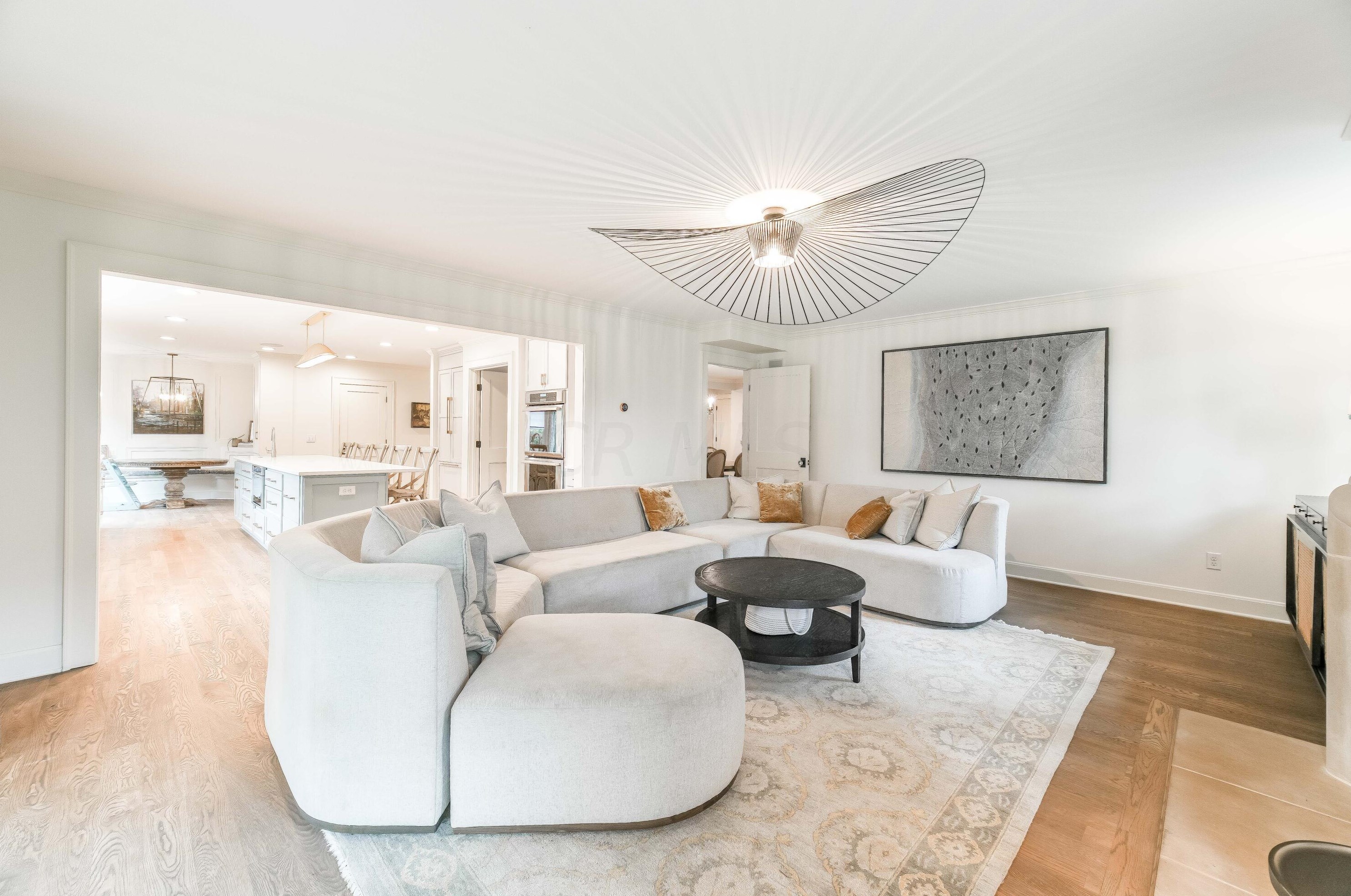 1643 Doone Rd, Columbus OH 43221-3939 exterior