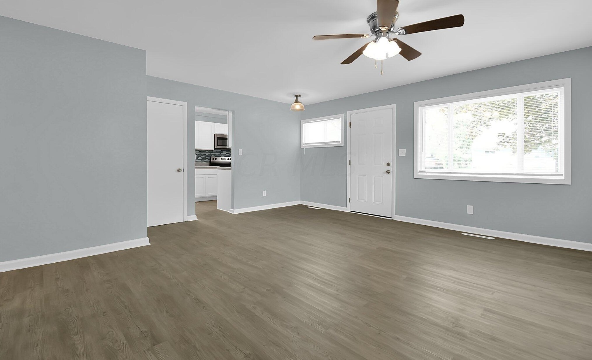 2438 Hanna Dr, Columbus OH 43211-1987 exterior