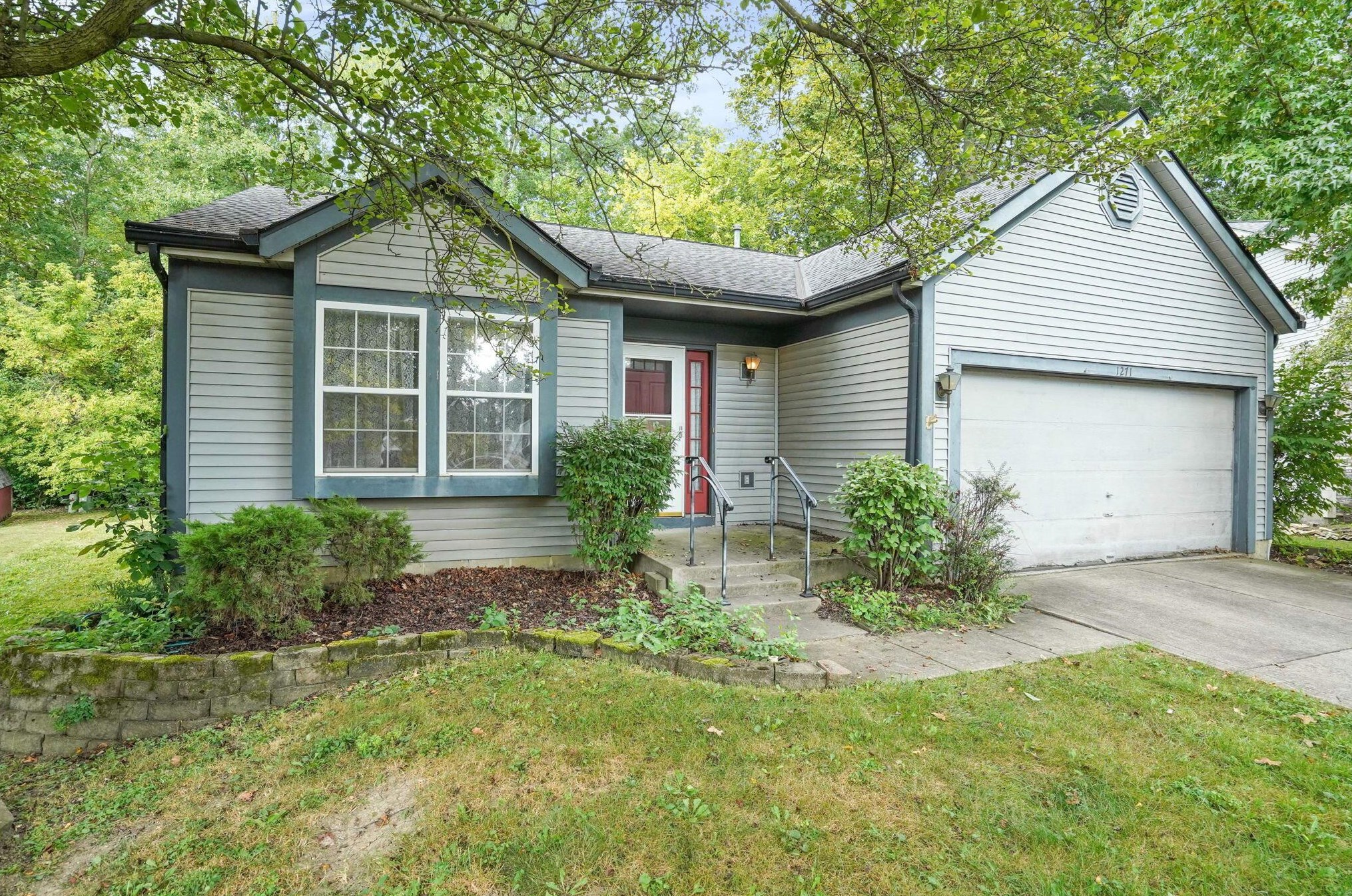 1271 Wexford Green Blvd, Columbus, OH 43228-8808