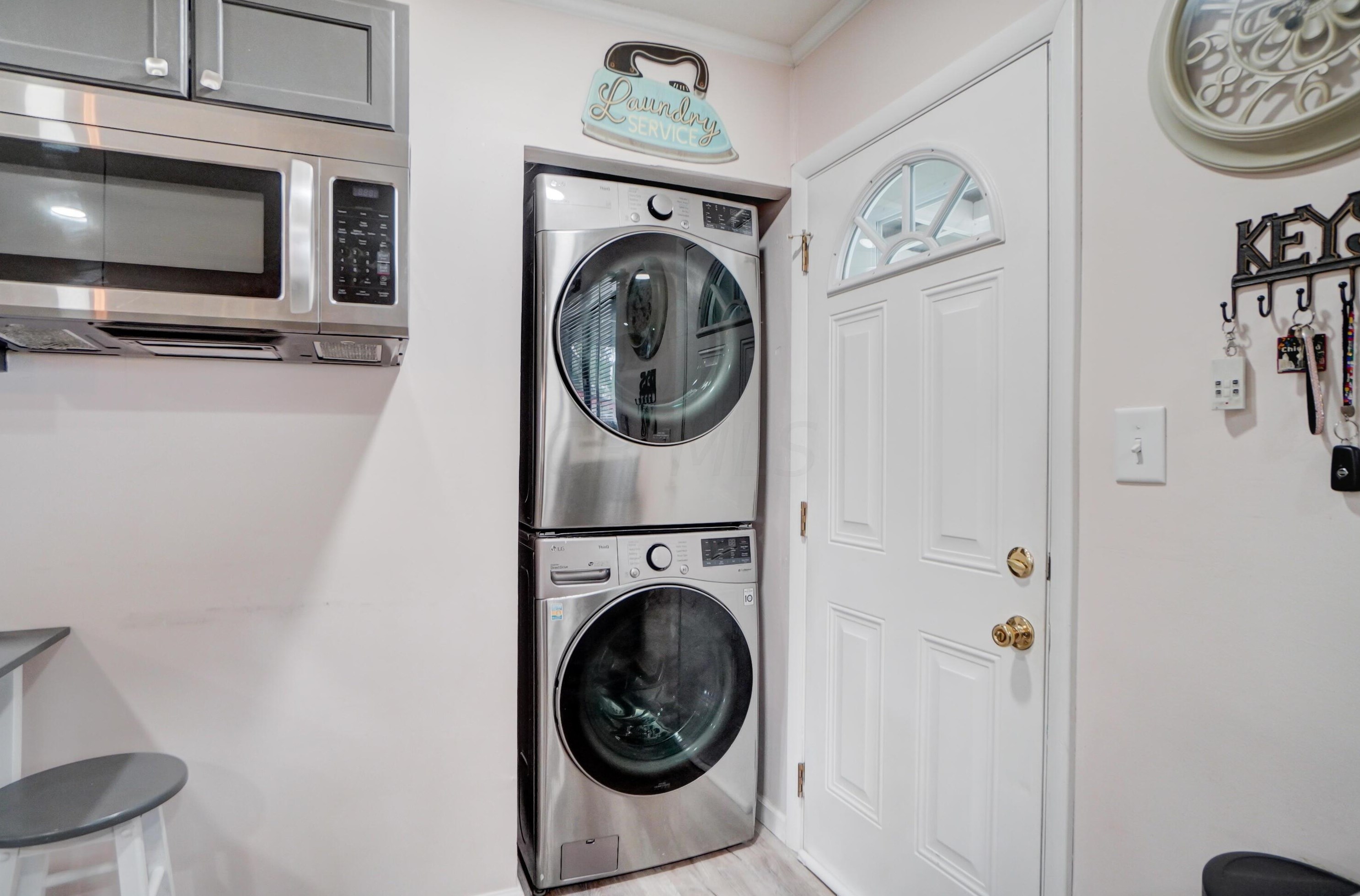 3857 Glenfield Rd, Columbus OH 43232-9501 exterior