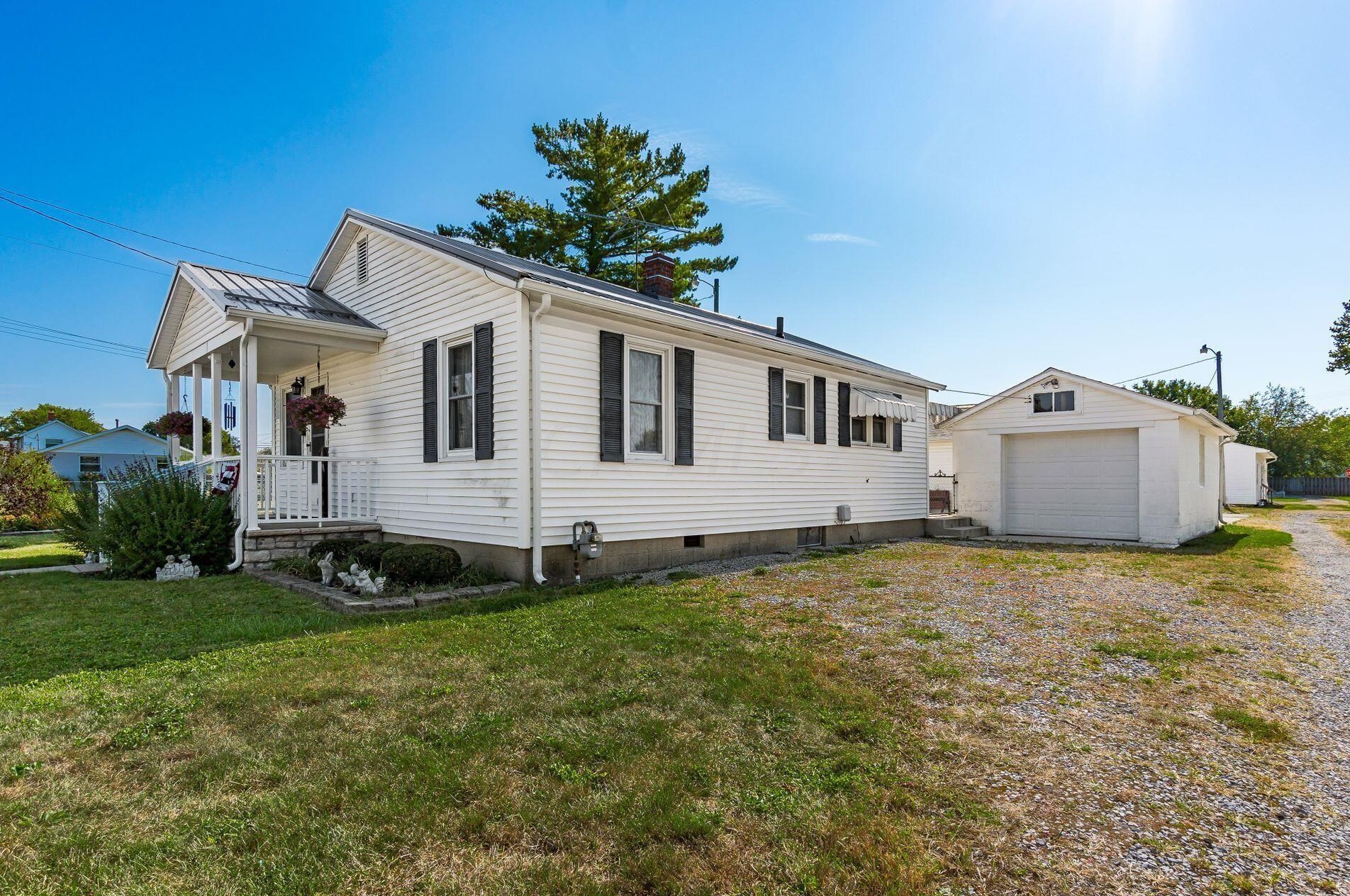 139 Jefferson St, Mount Sterling, OH 43143-1160
