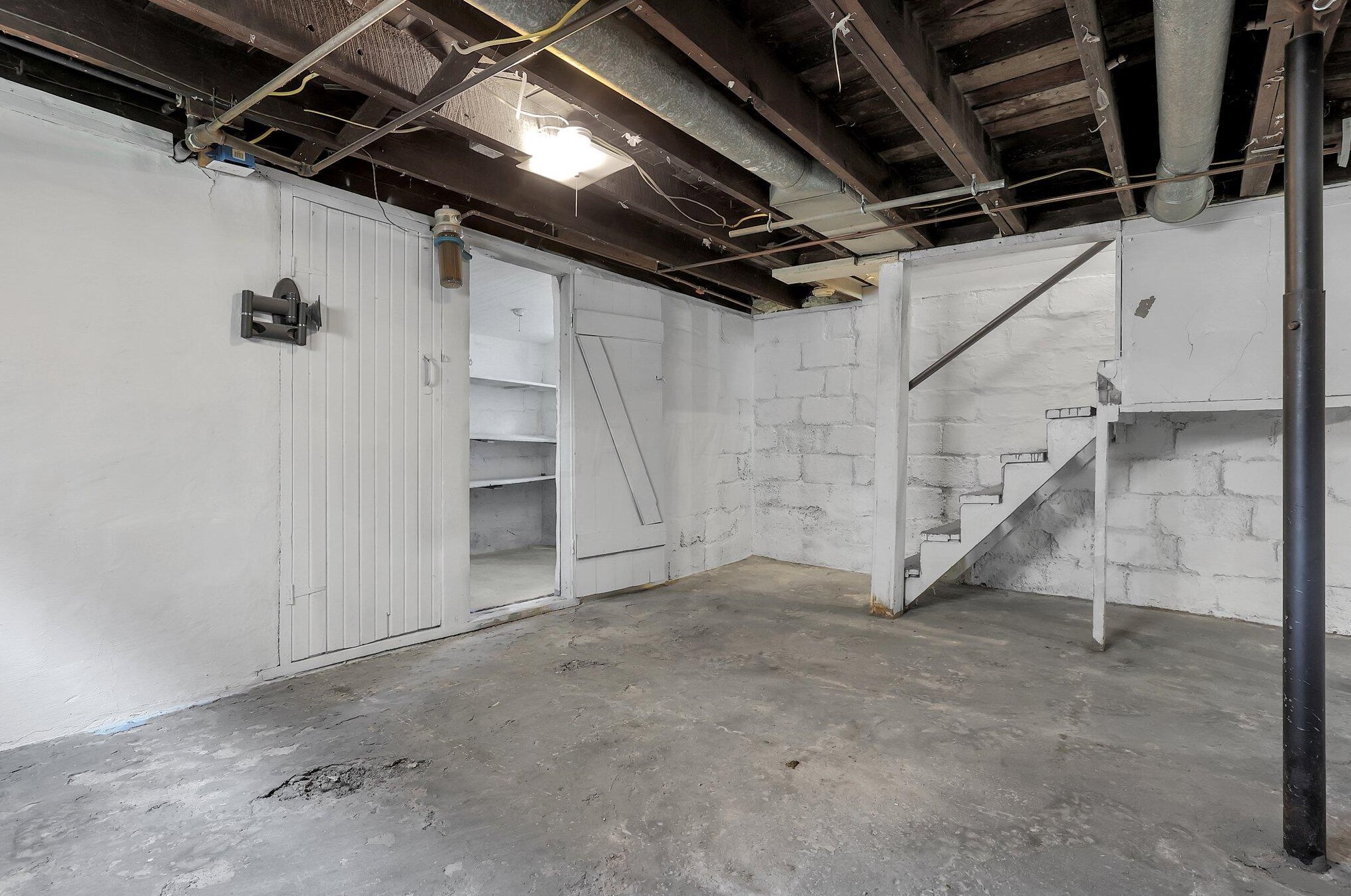 281 Markison Ave, Columbus OH 43207-1130 exterior