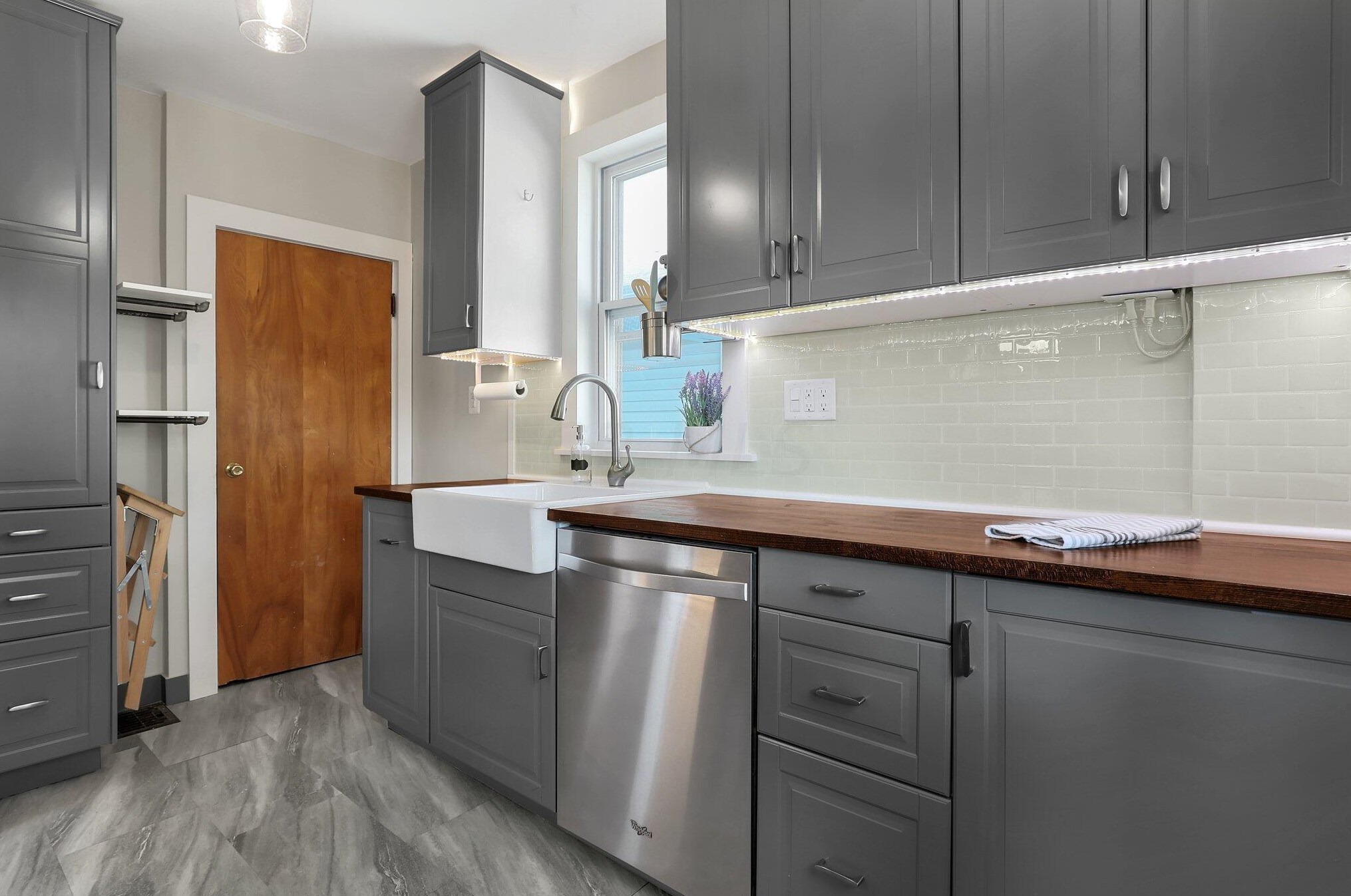 281 Markison Ave, Columbus OH 43207-1130 exterior