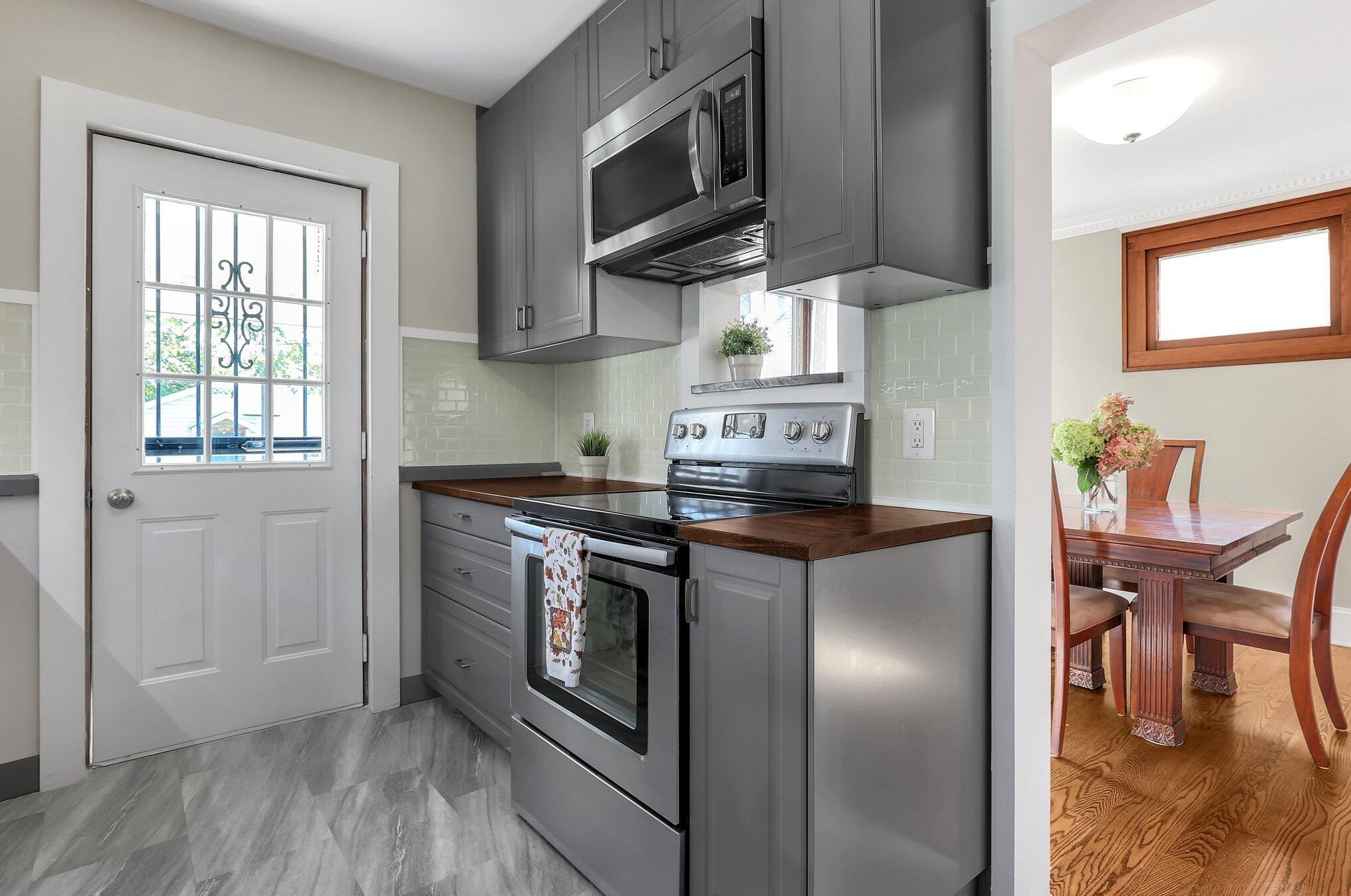 281 Markison Ave, Columbus OH 43207-1130 exterior